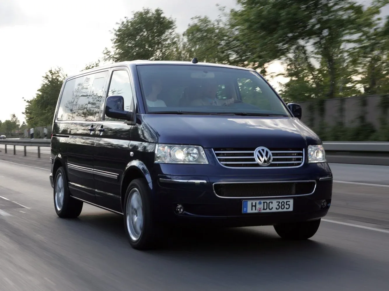 Мультиван 5. Фольксваген Транспортер t5. VW t5 2003. Multivan t5 2003. Volkswagen Transporter (t5) минивэн.