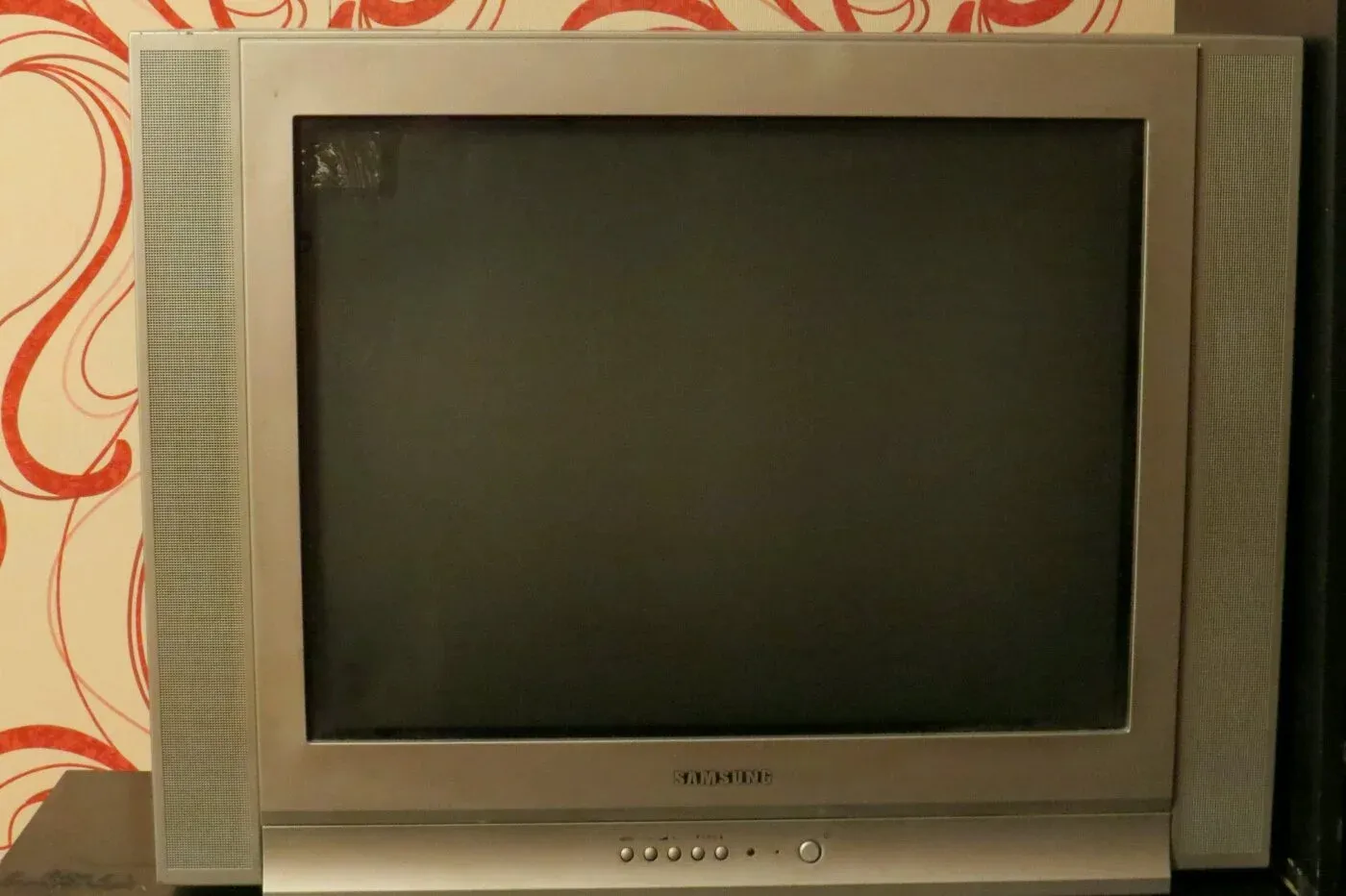 Телевизоры 2004 года. Телевизор Samsung 1998 года. Телевизор Samsung 1992. Телевизор самсунг кинескопный 2006. Телевизор кинескопный самсунг 72 см серебристый.