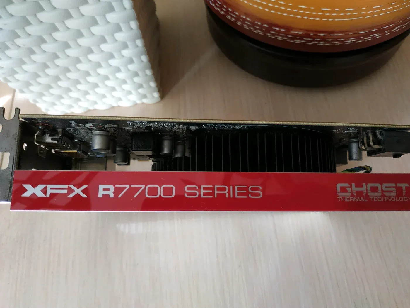 7700xt. XFX r7700. Видеокарта XFX r7700. XFX RX 7700 Series. R7700 XFX Ghost.