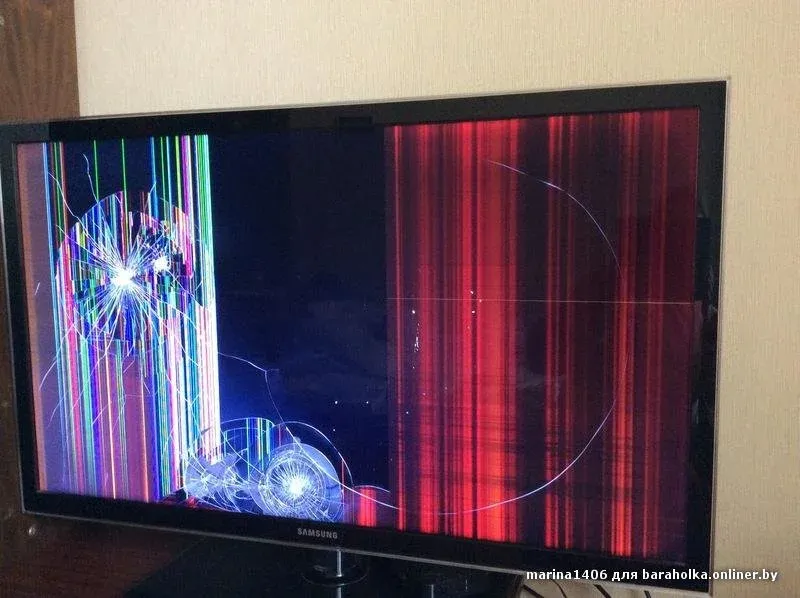 Разбитый телевизор. Разбитый экран плазмы. Плазма экран. Разбитый телевизор самсунг.
