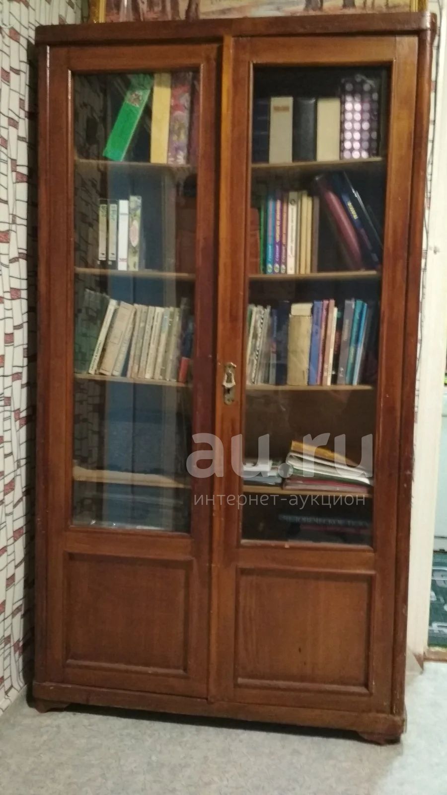 Книжный шкаф — купить в Красноярске. Состояние: Б/у. Стеллажи, тумбы ...