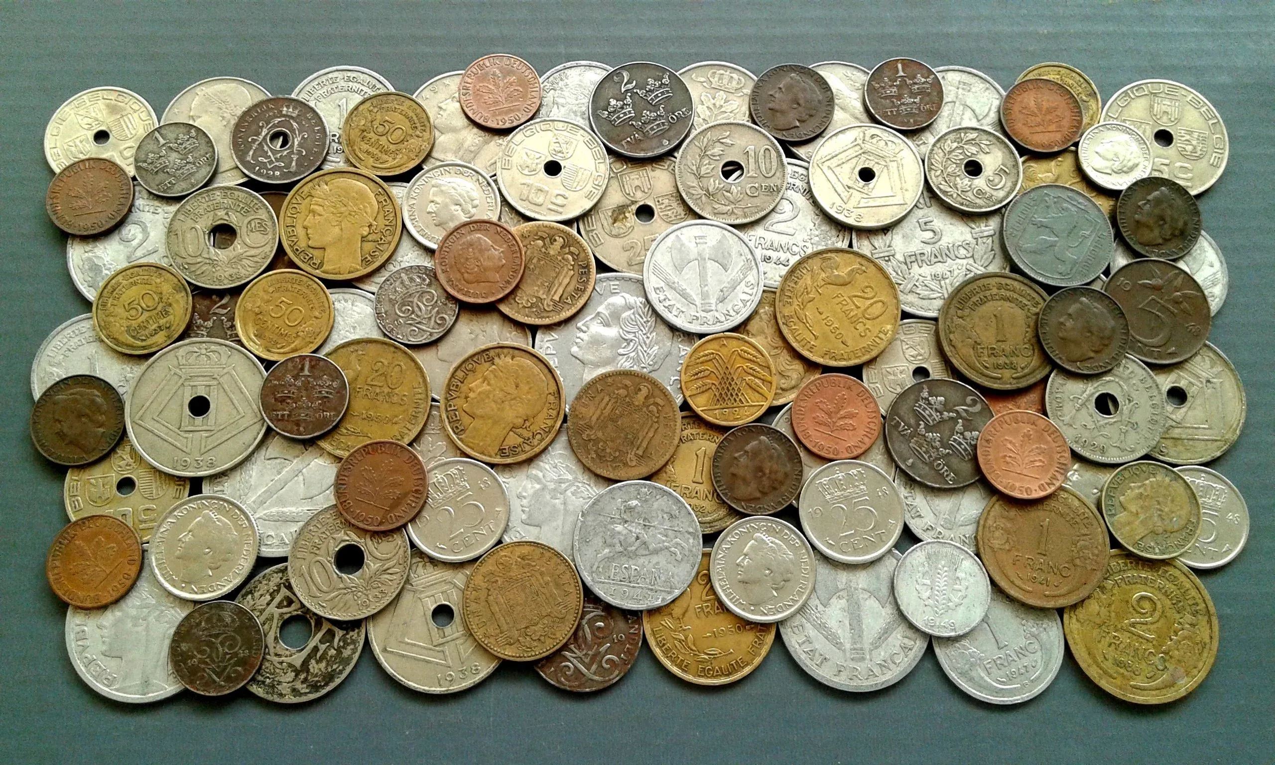 Монеты первой половины 14 века. Старинные монеты. Монеты Руси. Древние монеты. Монеты 14 века.