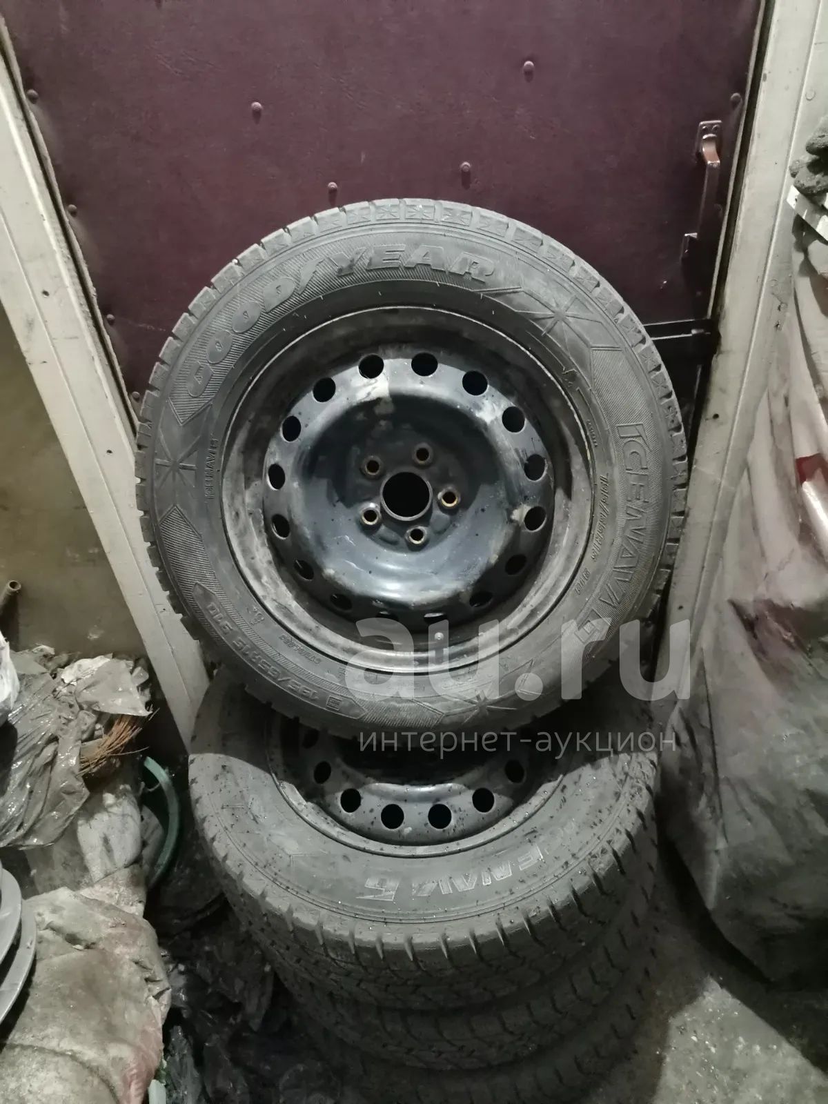 Диски штампы 5*100 вместе с зимней резиной Goodyear 195/65/r15 — купить в  Красноярске. Состояние: Б/у. Шины на дисках на интернет-аукционе Au.ru