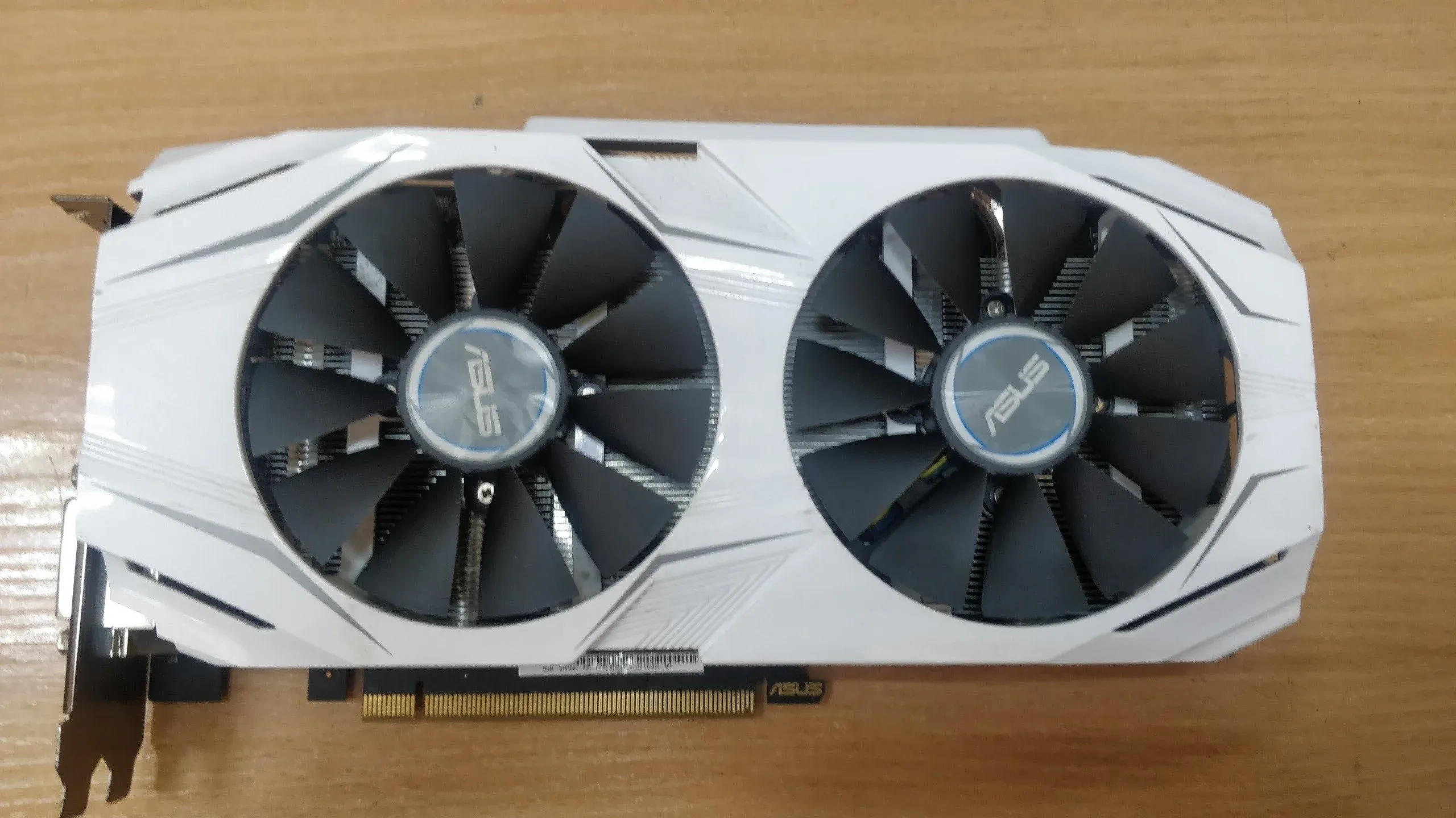 Видеокарта 1060 год Видеокарта 1060 год