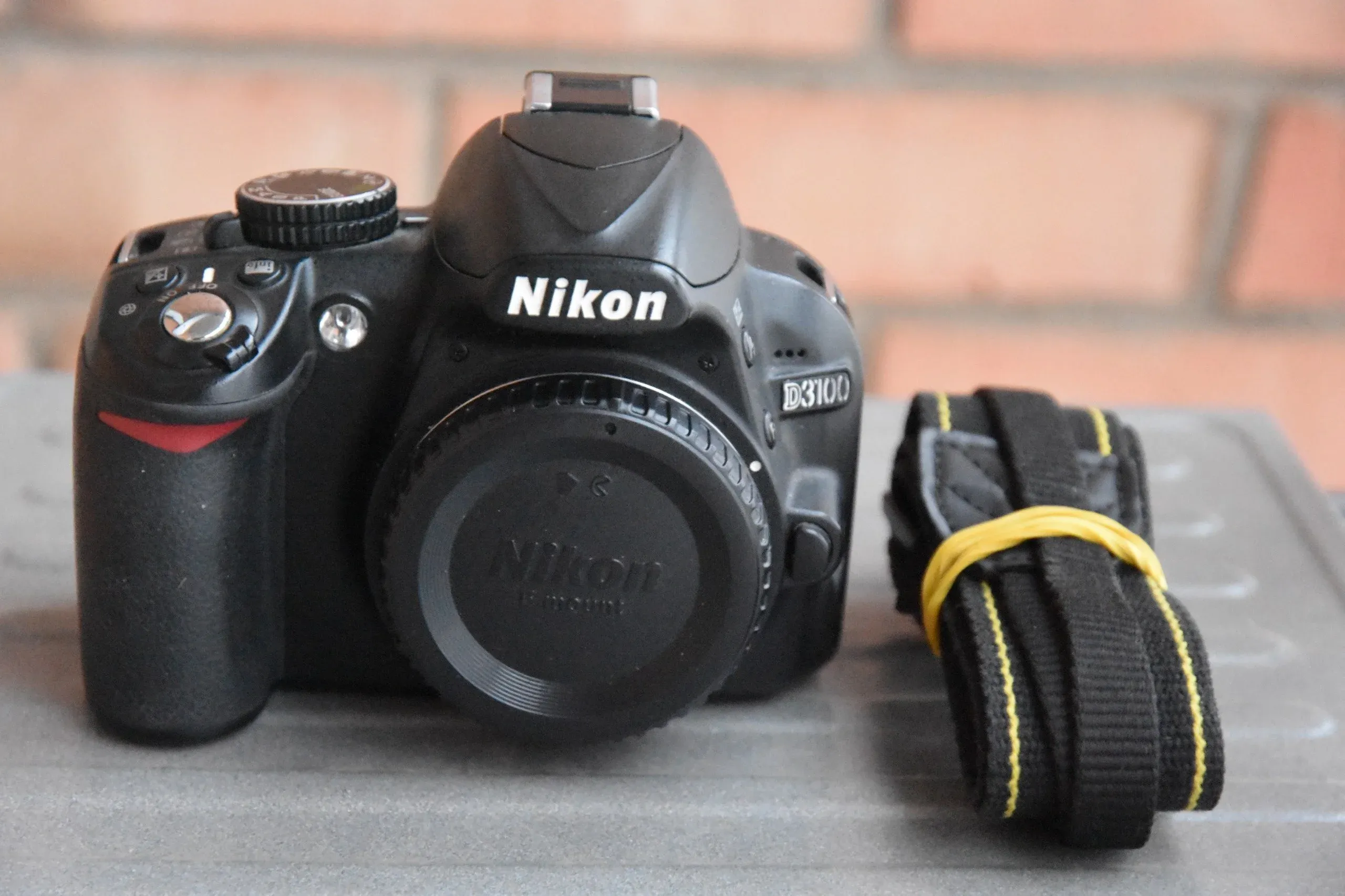 Разъемы фотоаппарата Nikon d3100
