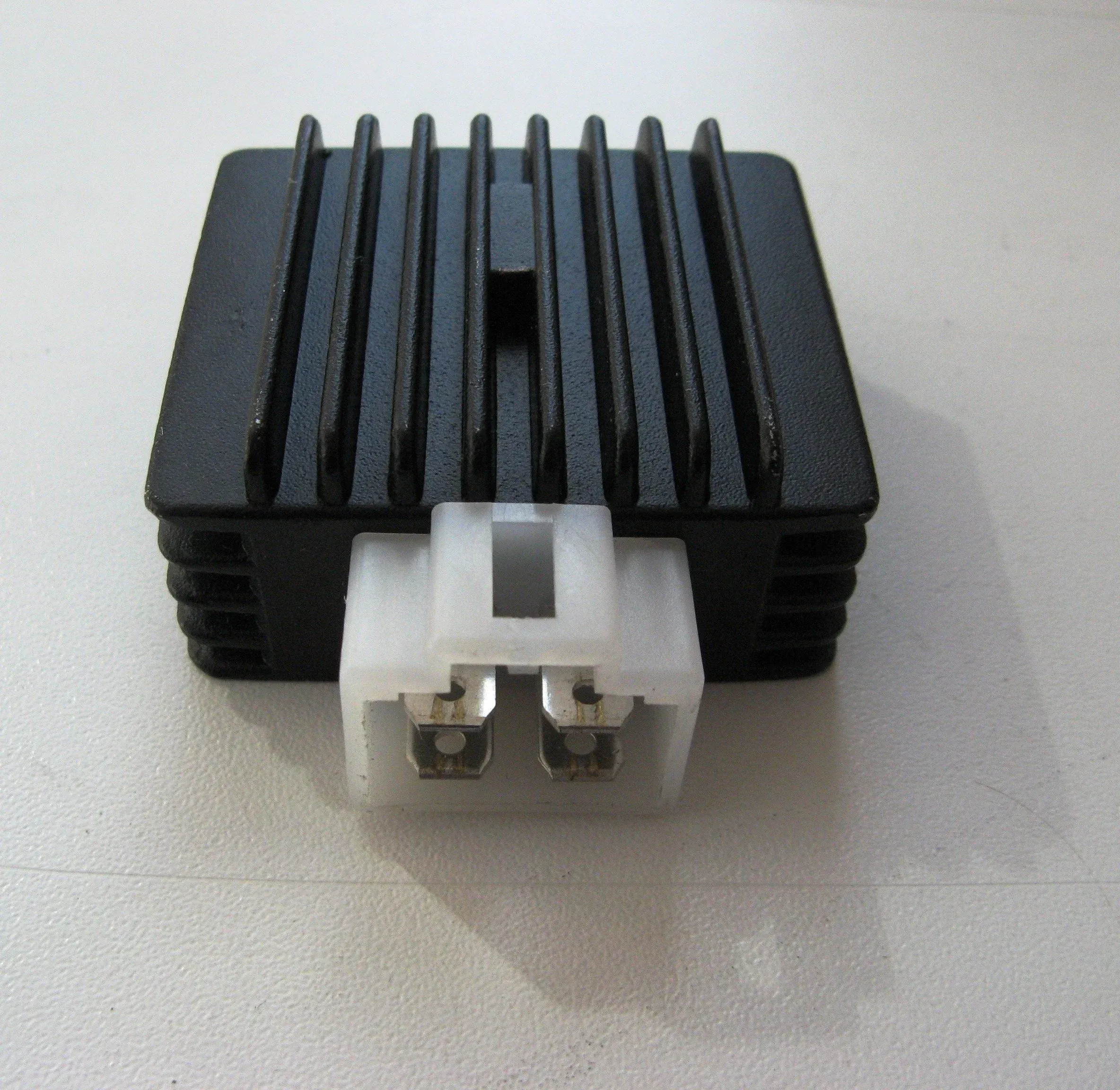 Реле регулятор напряжения 12v Реле-регулятор напряжения 12V (конт: 2-2); JOG50 4620753543935 Электрика Мот