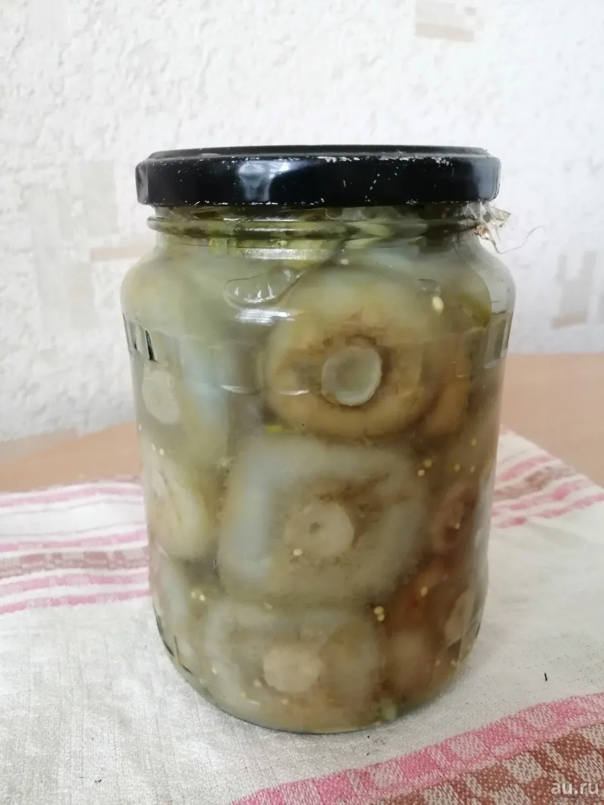 Грузди в банках прессованные