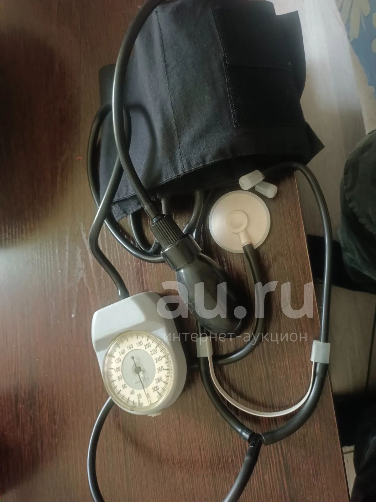 Тонометр — купить в Красноярске. Состояние: Б/у. Медицинские товары на ...