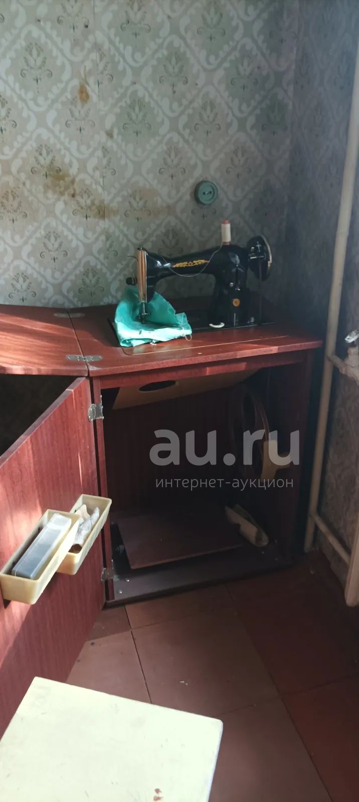 Машинка швейная — купить в Красноярске. Состояние: Б/у. Швейная ...