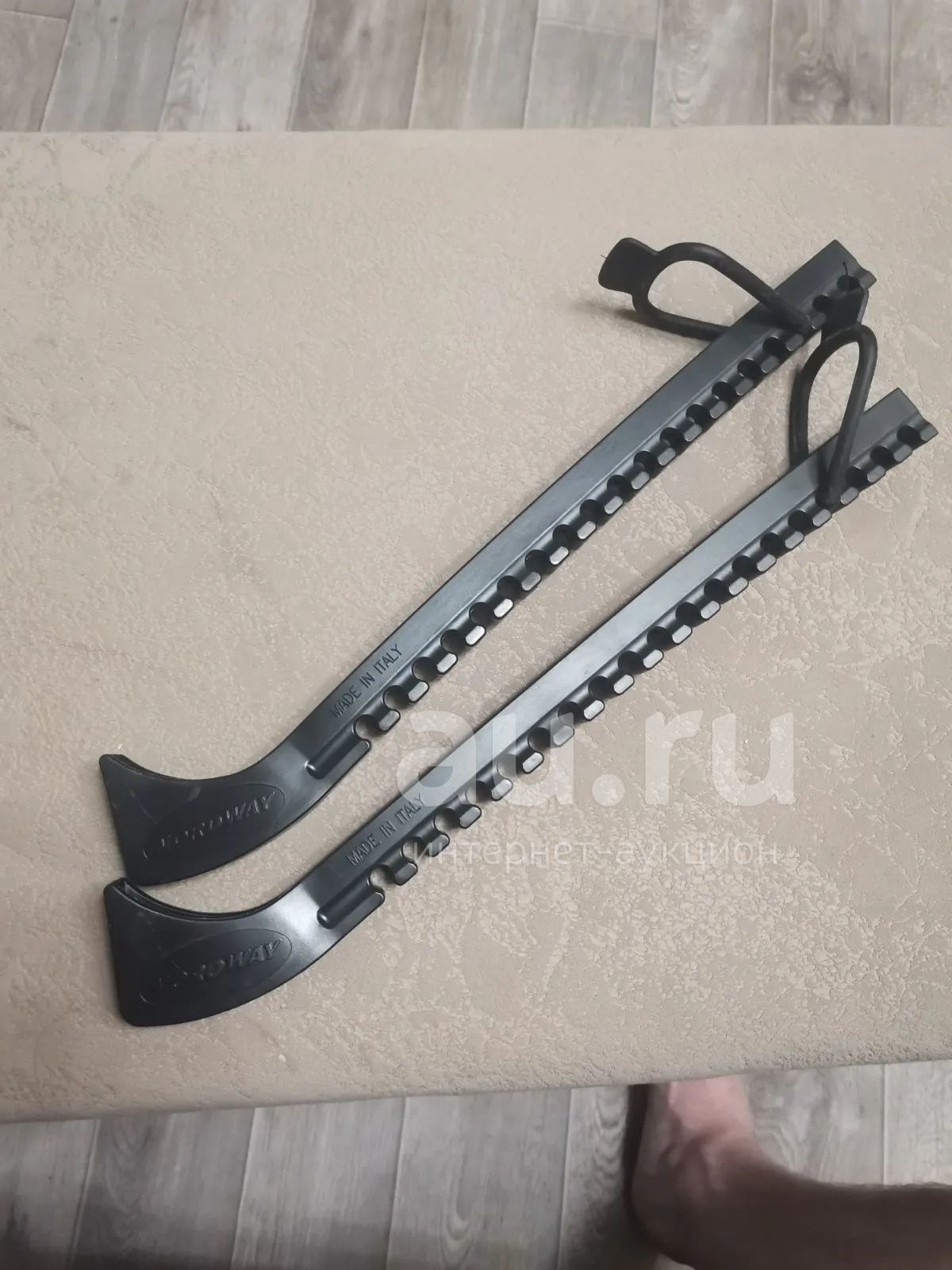 Защита для лезвий коньков — купить в Красноярске. Состояние: Б/у ...