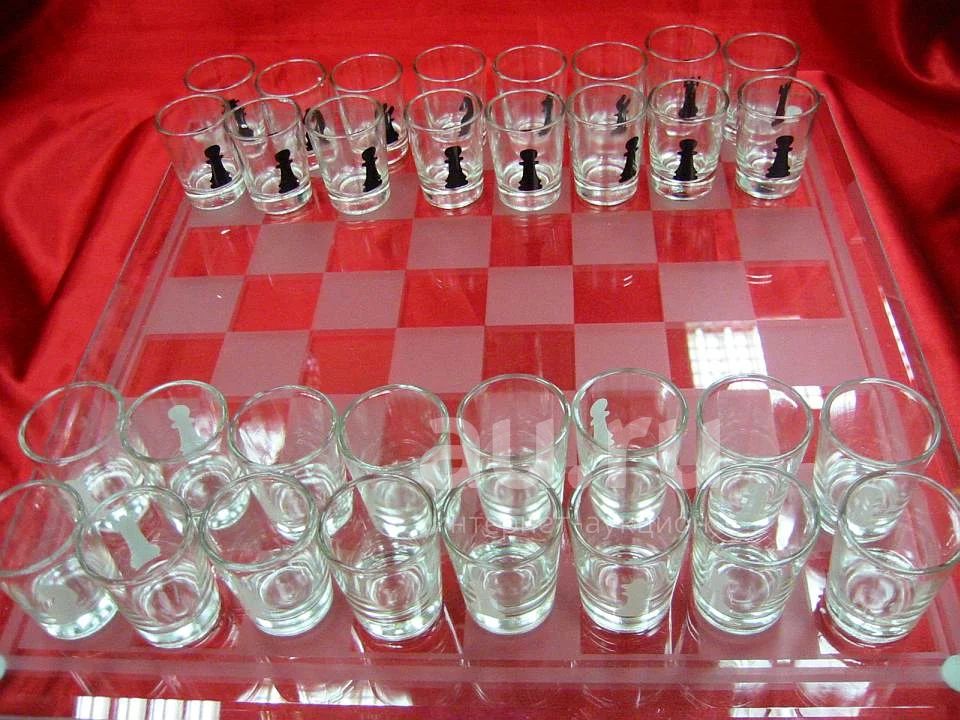 Стеклянные алко шахматы