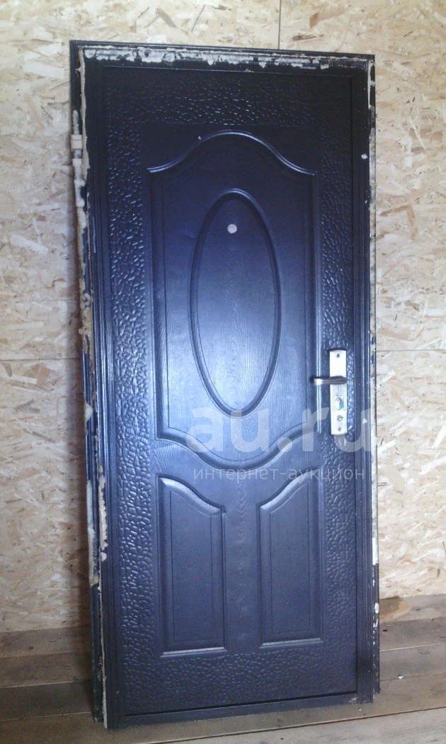 Недорогие двери металлические входные бу. Метал двери входные б/у. Дверь железная бу. Дверь входная металлическая БЭУШНАЯ. Б У двери входные металлические.