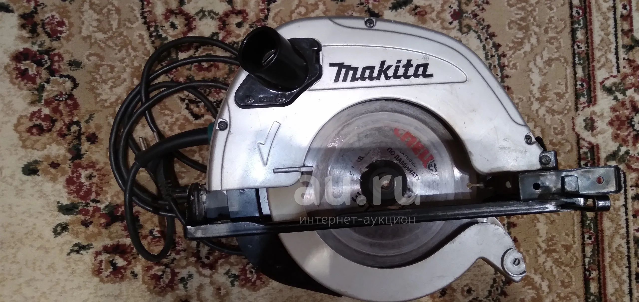 Пила дисковая Makita 5704R, 1200 Вт бу — купить в Красноярске. Состояние:  Б/у. Электроинструмент на интернет-аукционе Au.ru