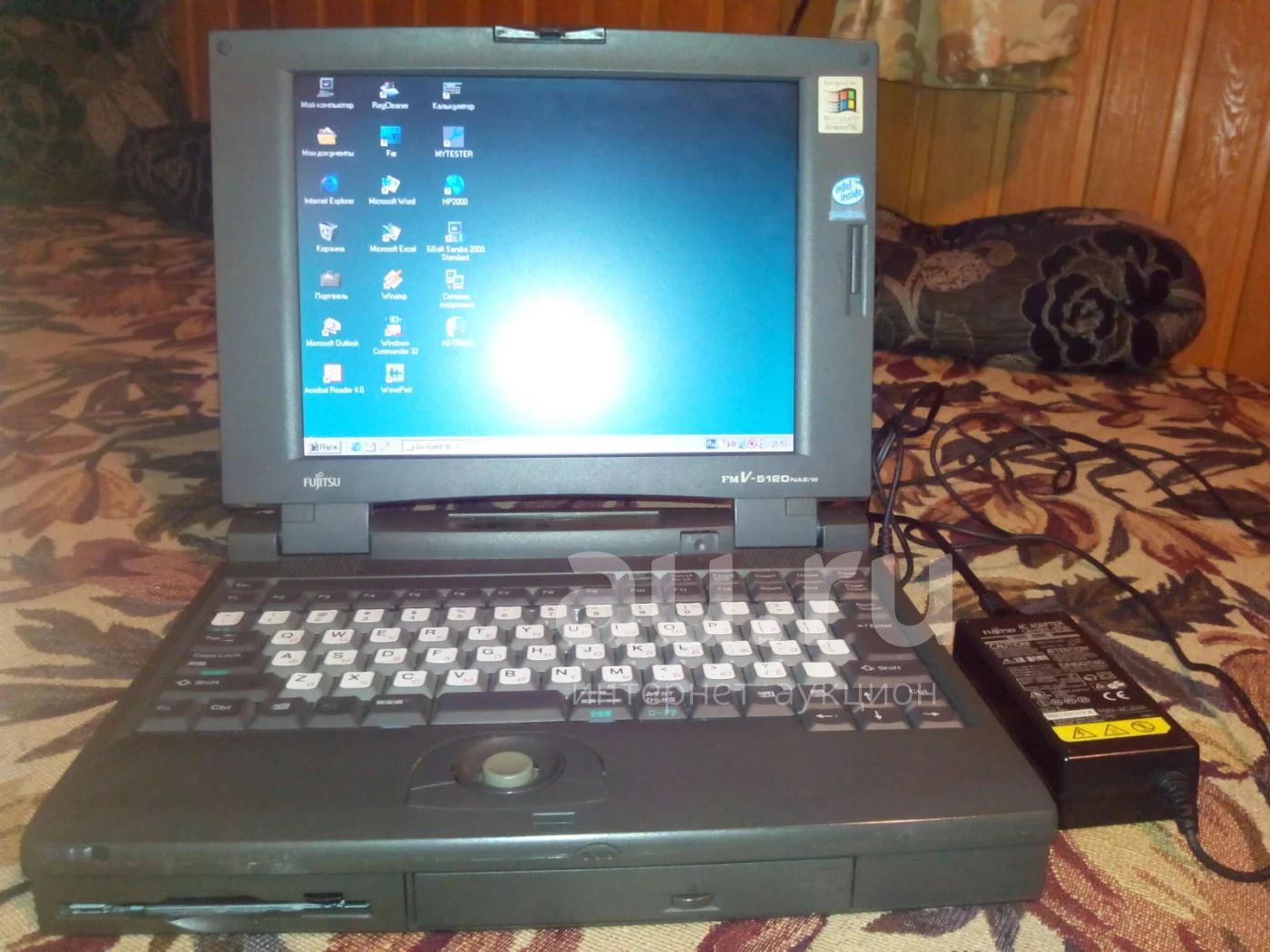 Легкие старые ноутбуки. Ноутбук Fujitsu FMV Biblo 2002. Ноутбук Fujitsu FMV -Biblo ne6/750r. Старый ноутбук. Старинный ноутбук.