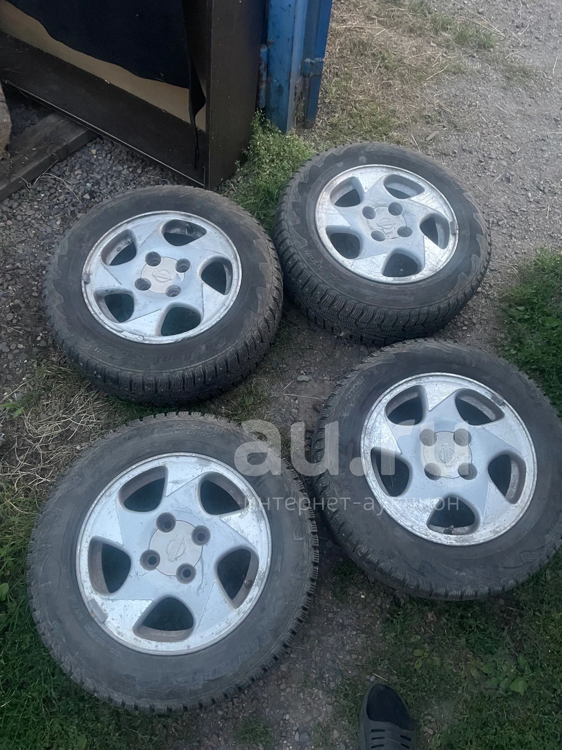 Колеса литые литье Nissan R15 4x114.3 на зимней резине 195/65/15 ...