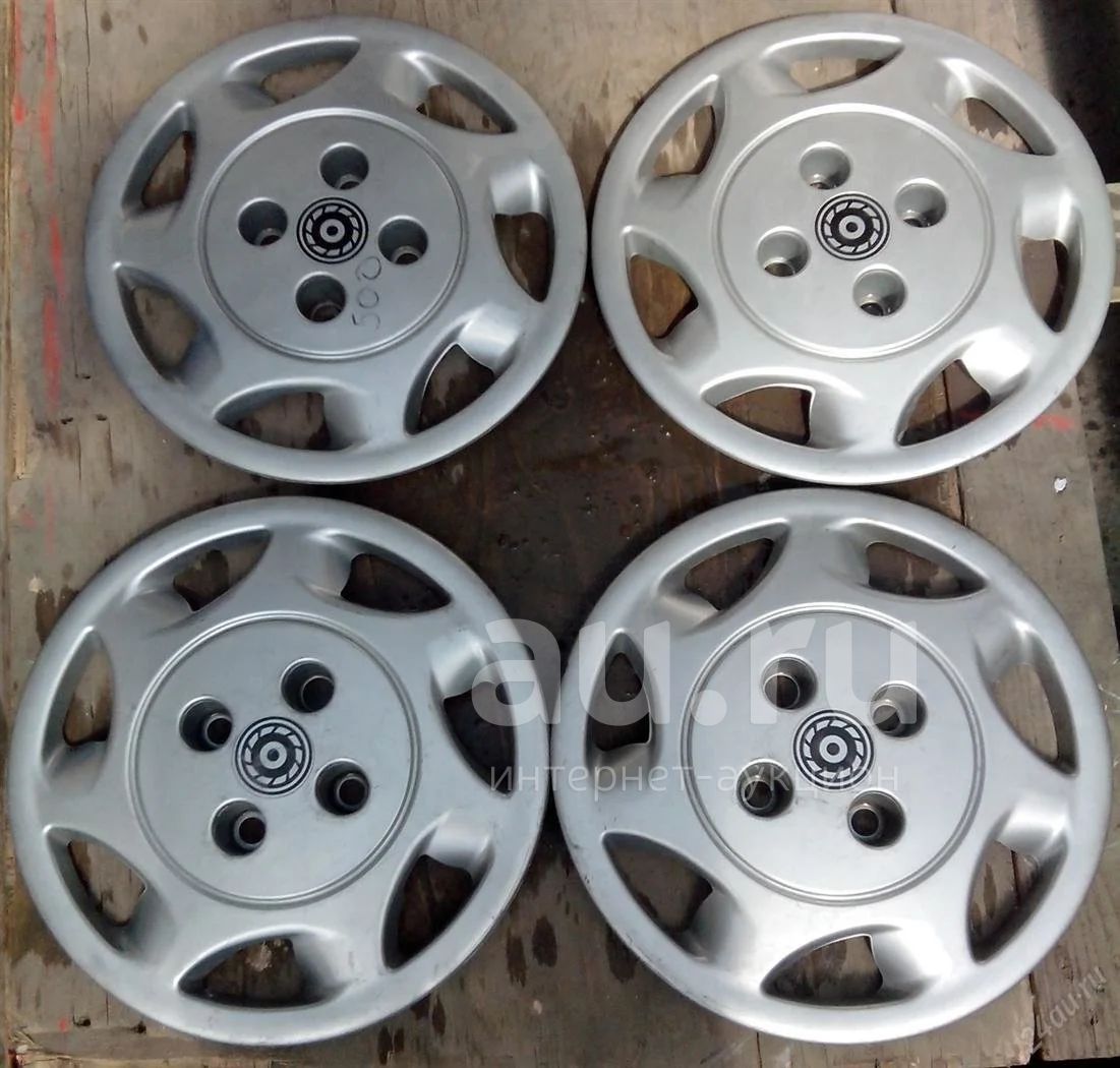 Колпаки колёсные под болты R14 4*108 — купить в Красноярске. Состояние ...