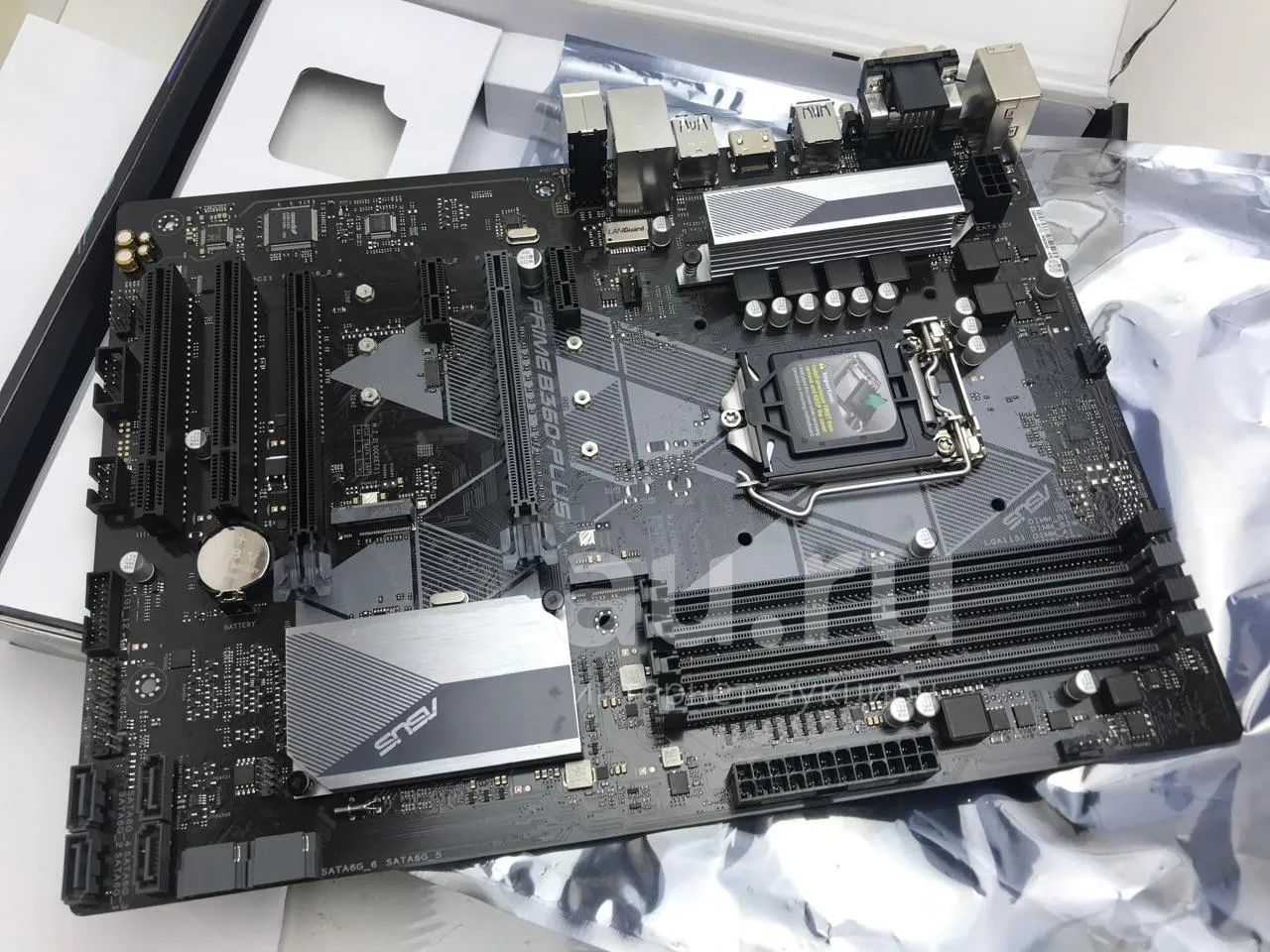 Asus prime B360-plus, LGA 1151-V2 — купить в Красноярске. Состояние: Б ...