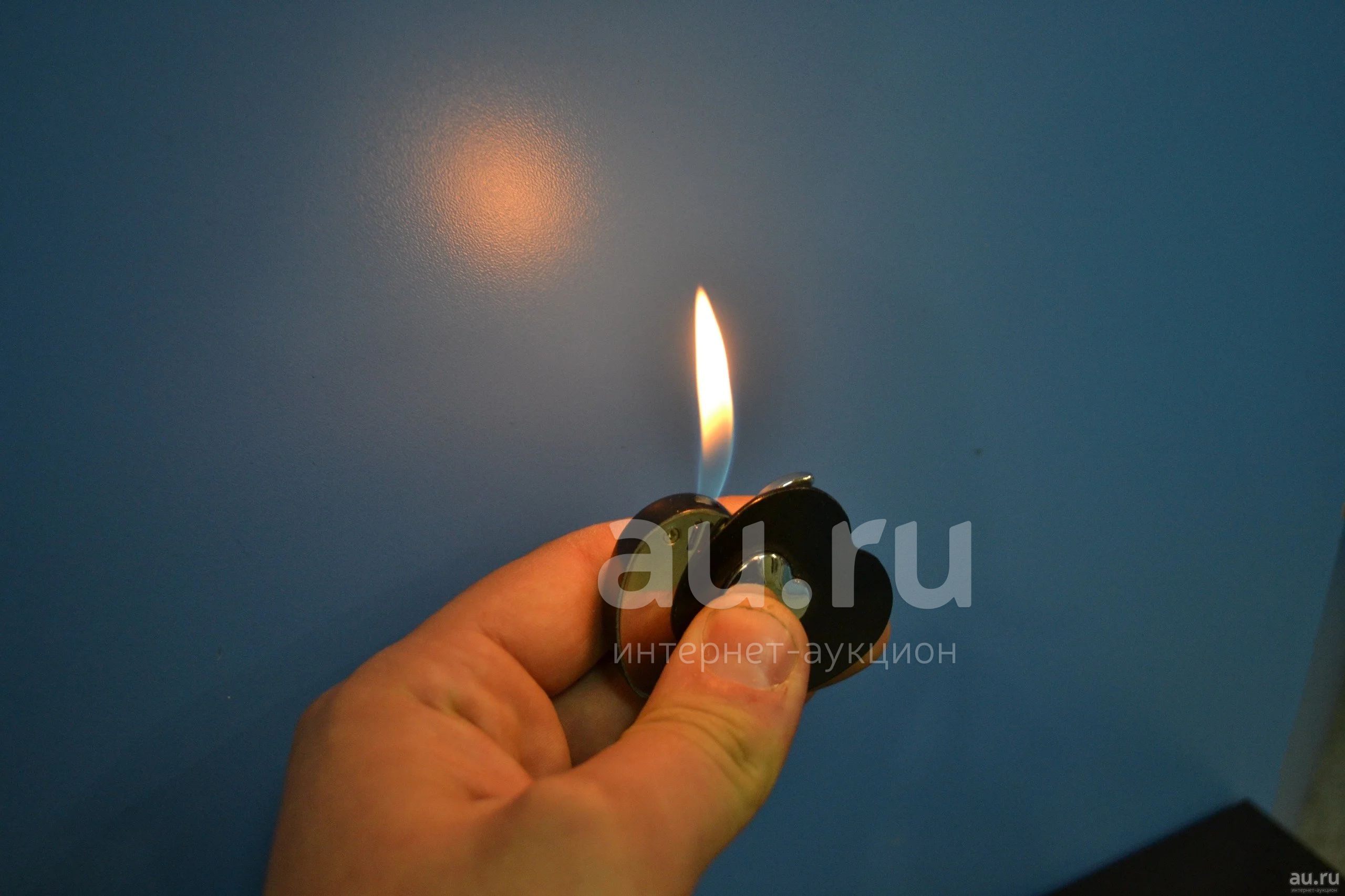 Зажигалка газовая металлическая, Яблоко, черная.  —  .
