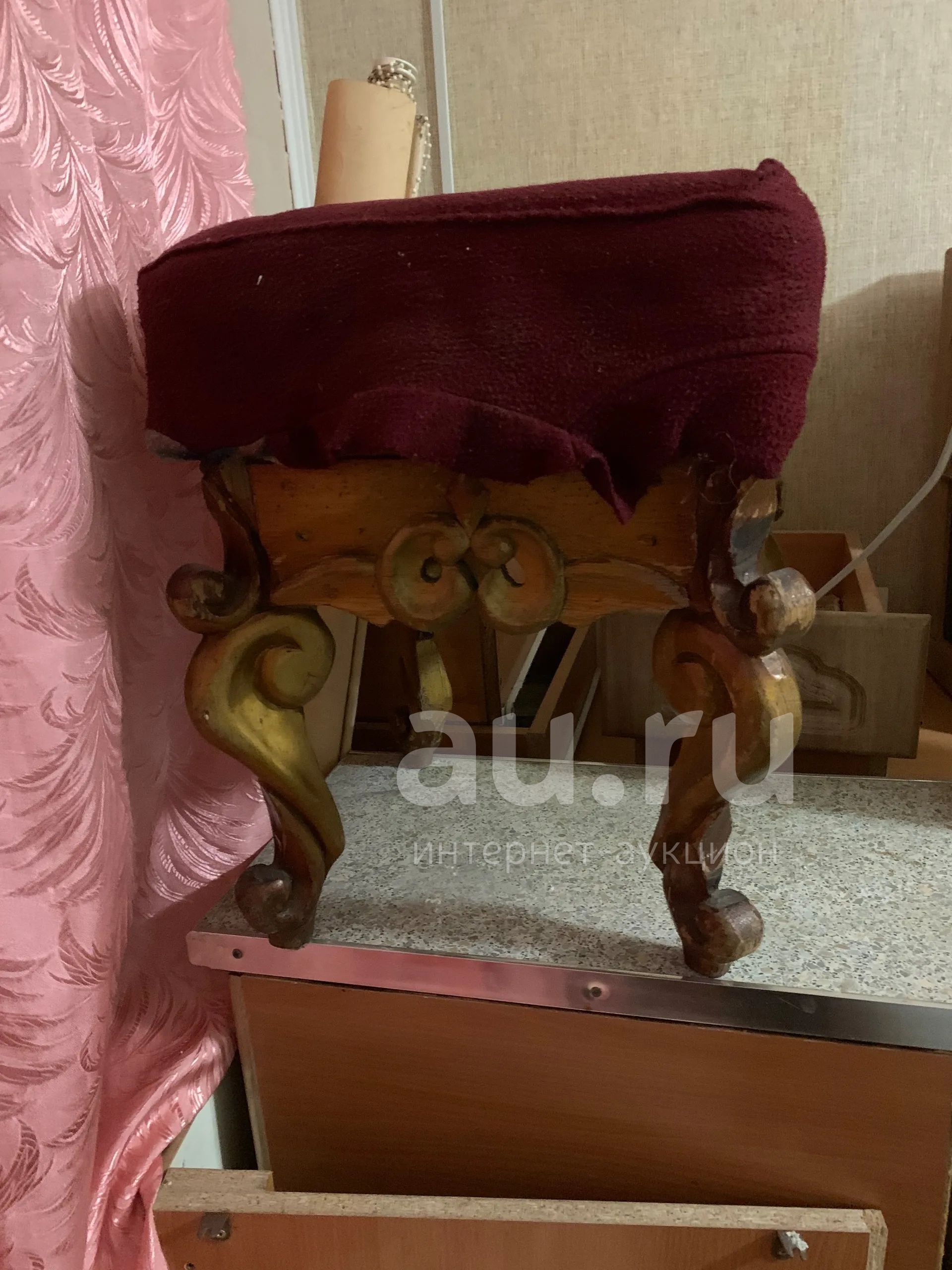 Старинный табурет (повторно) — купить в Красноярске. Предметы интерьера ...