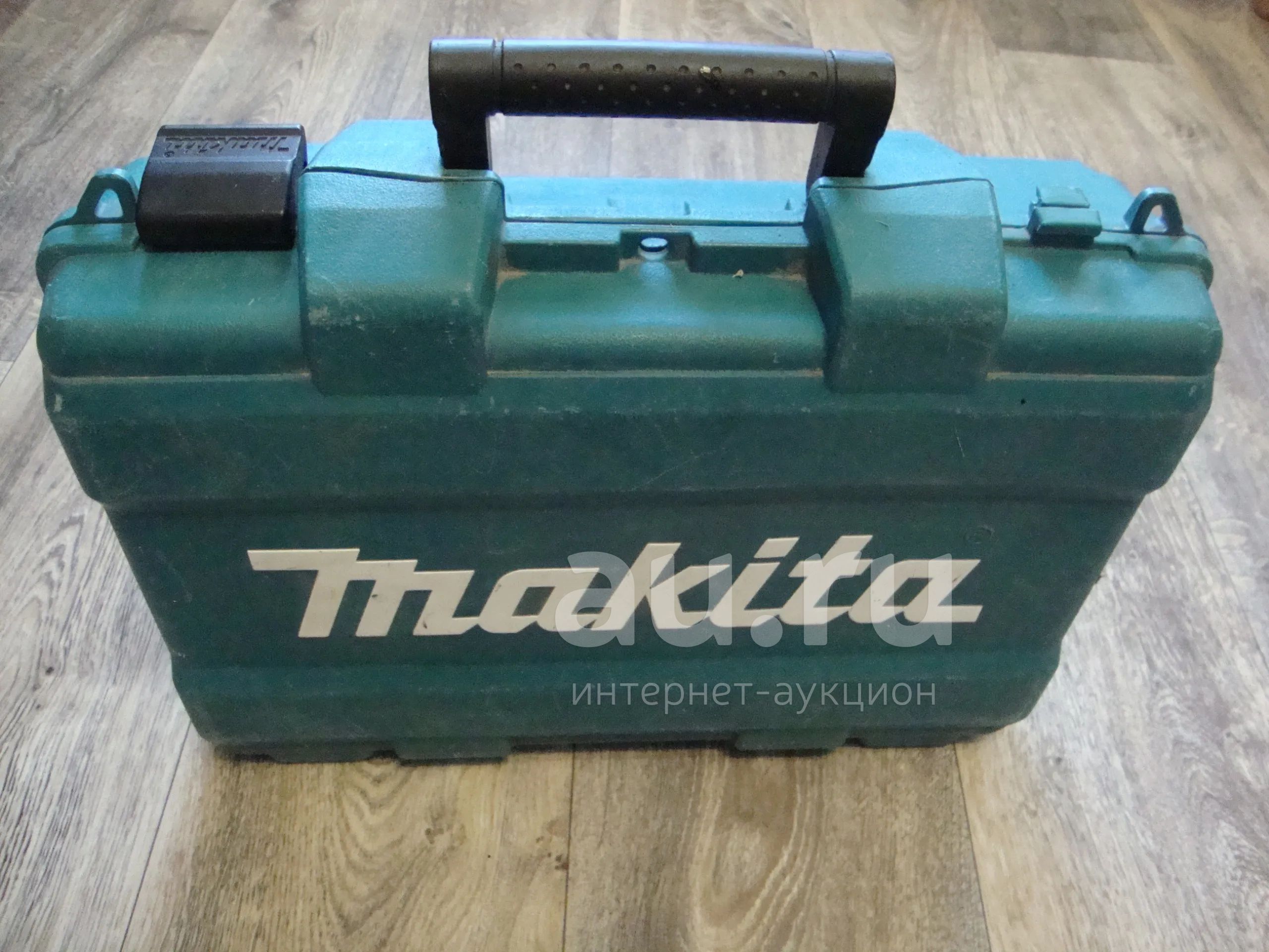 Кейс Makita — купить в Красноярске. Состояние: Б/у. Кейсы, сумки для ...