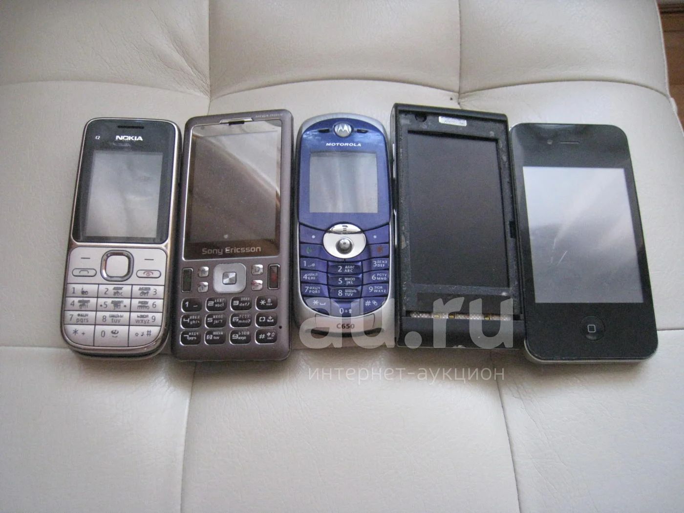 Nokia C2-01. Sony Ericsson w 802. Motorola C650. TV mobile C5000. Iphone —  купить в Красноярске. Состояние: Б/у. Кнопочные мобильные телефоны на  интернет-аукционе Au.ru