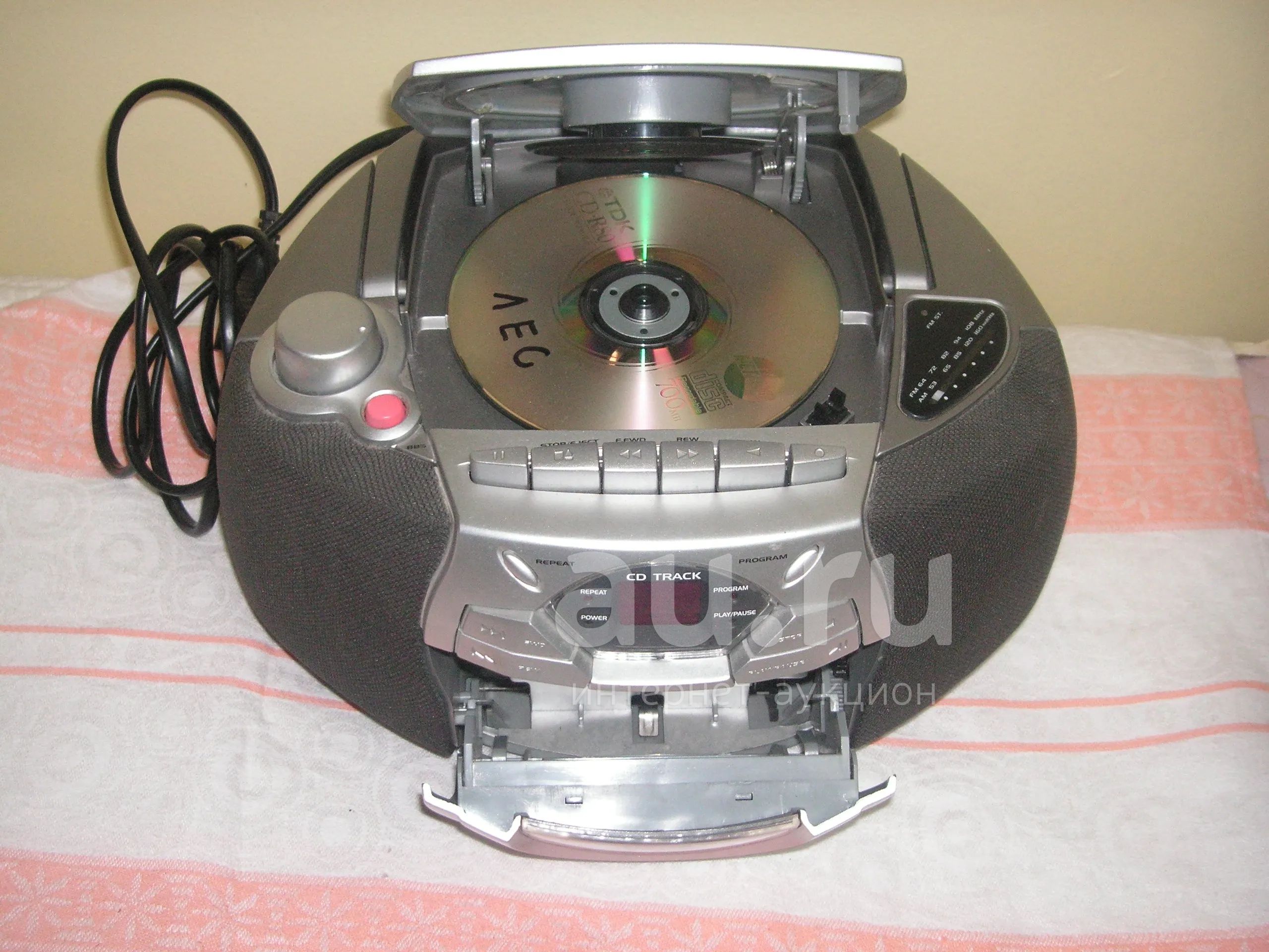 Магнитола ** Vitek vt-3473 dvd, fm радио, аудиокассета ** Austria ...
