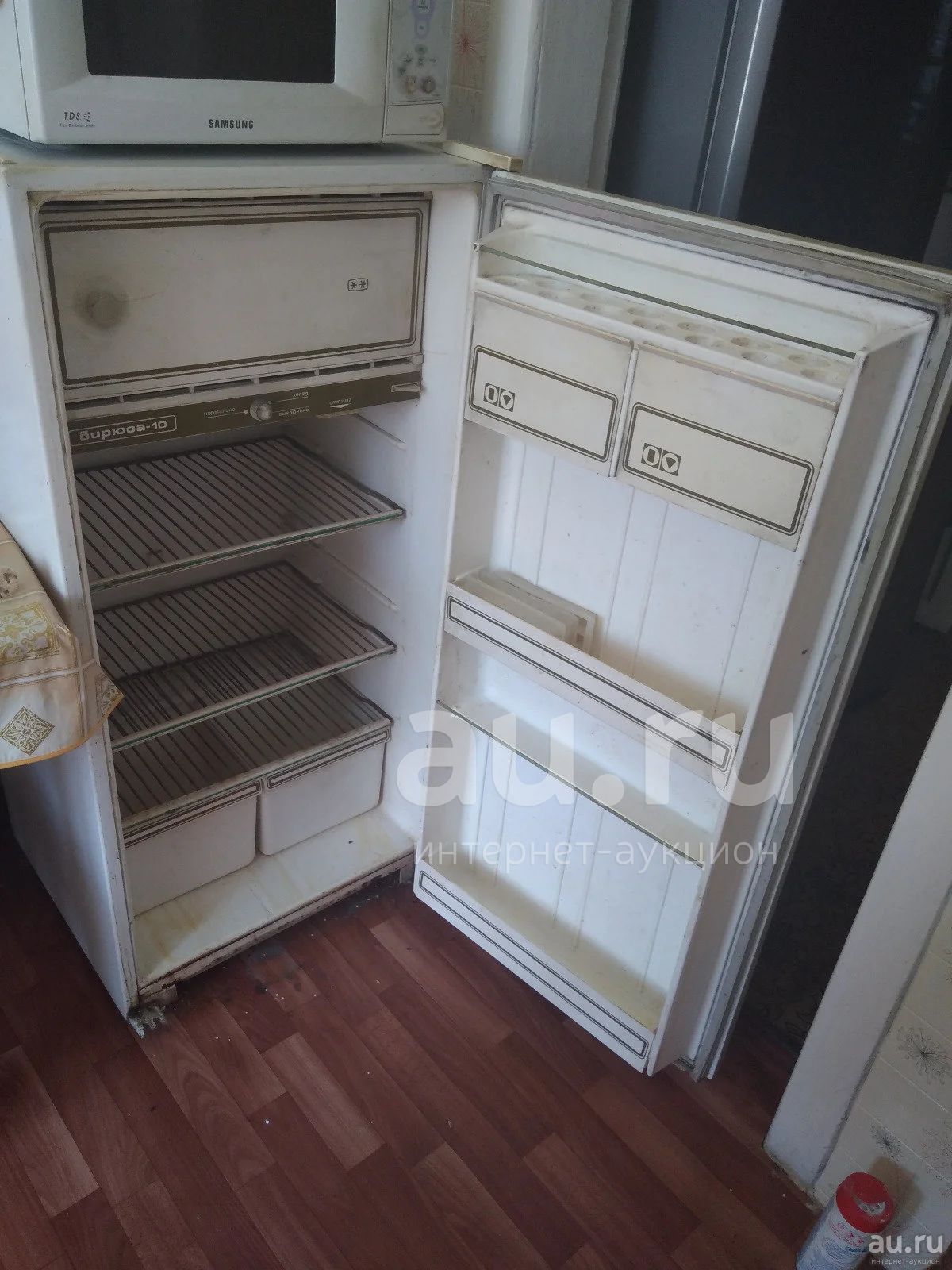 Советский холодильник Бирюса 10