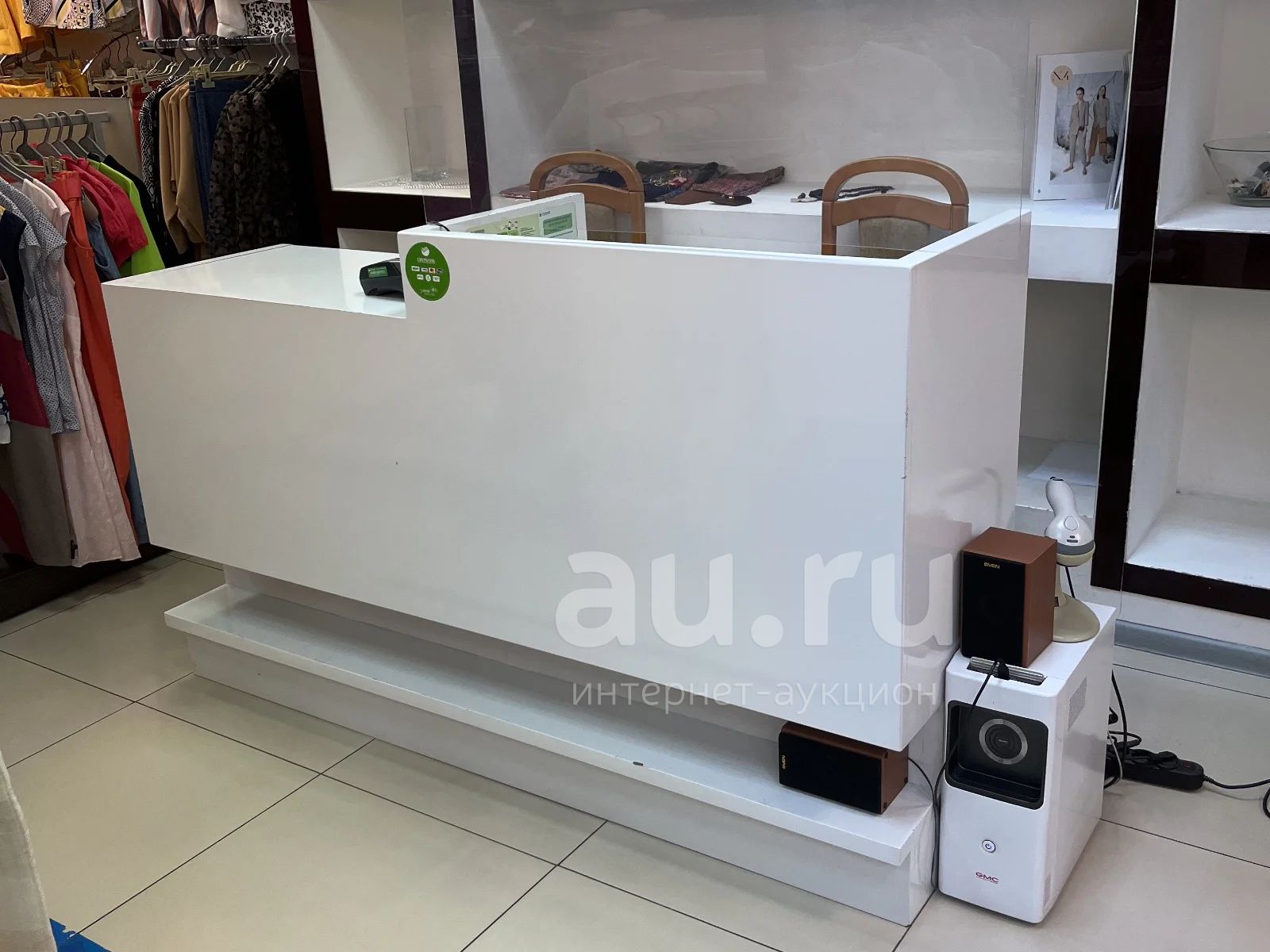 Ресепшн — купить в Красноярске. Состояние: Б/у. Ресепшн, стойки ...