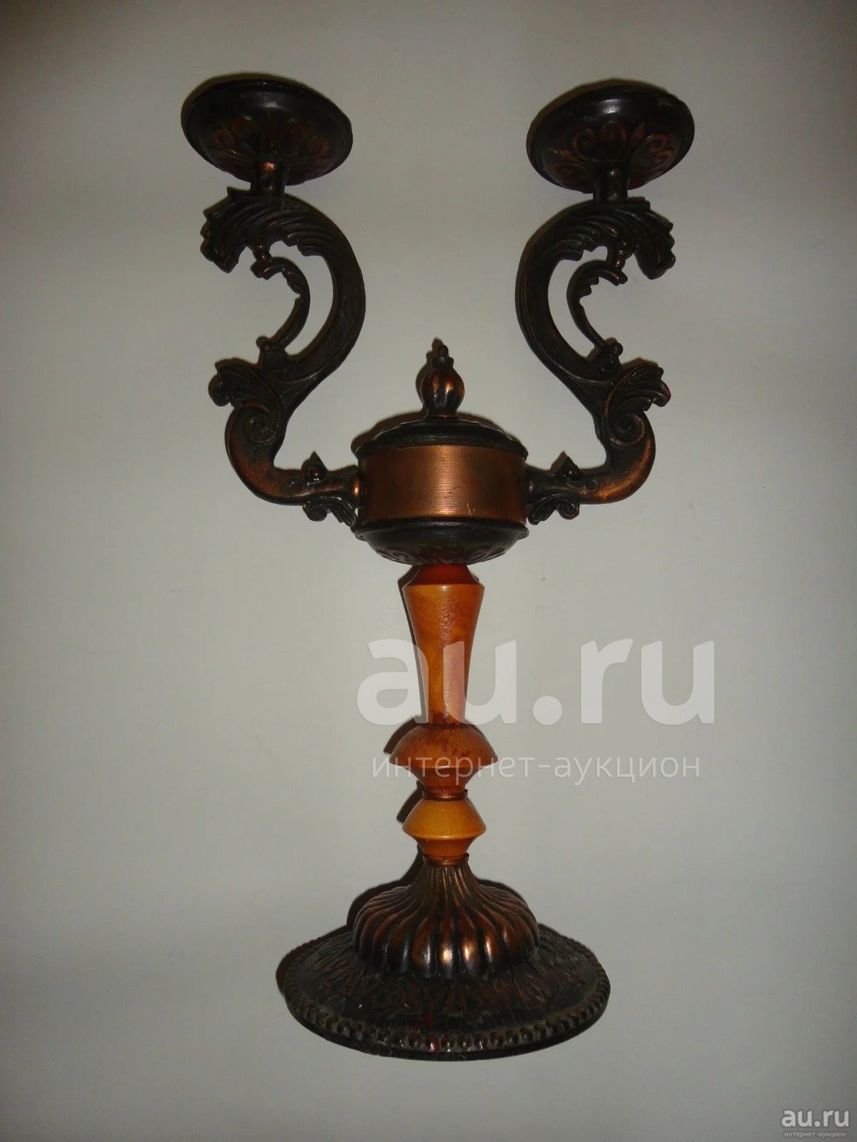 Подсвечник из меди