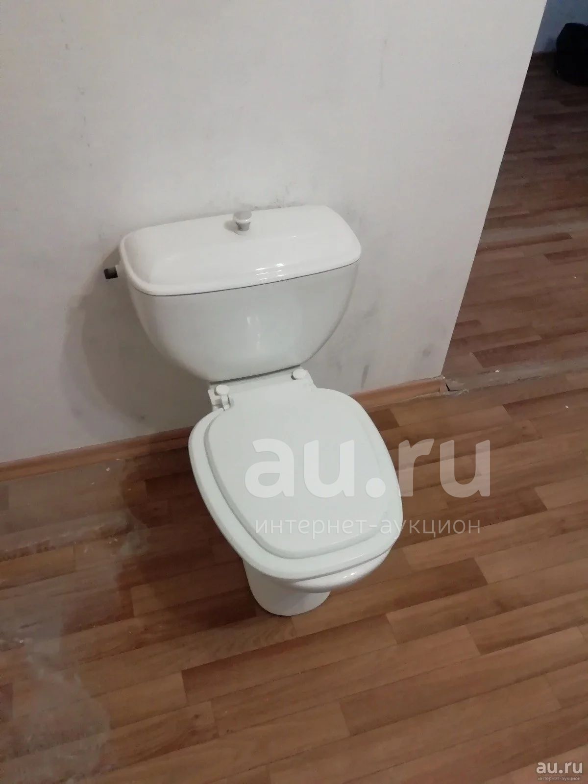 Унитаз + бачок + гофра — купить в Красноярске. Состояние: Б/у. Унитазы ...