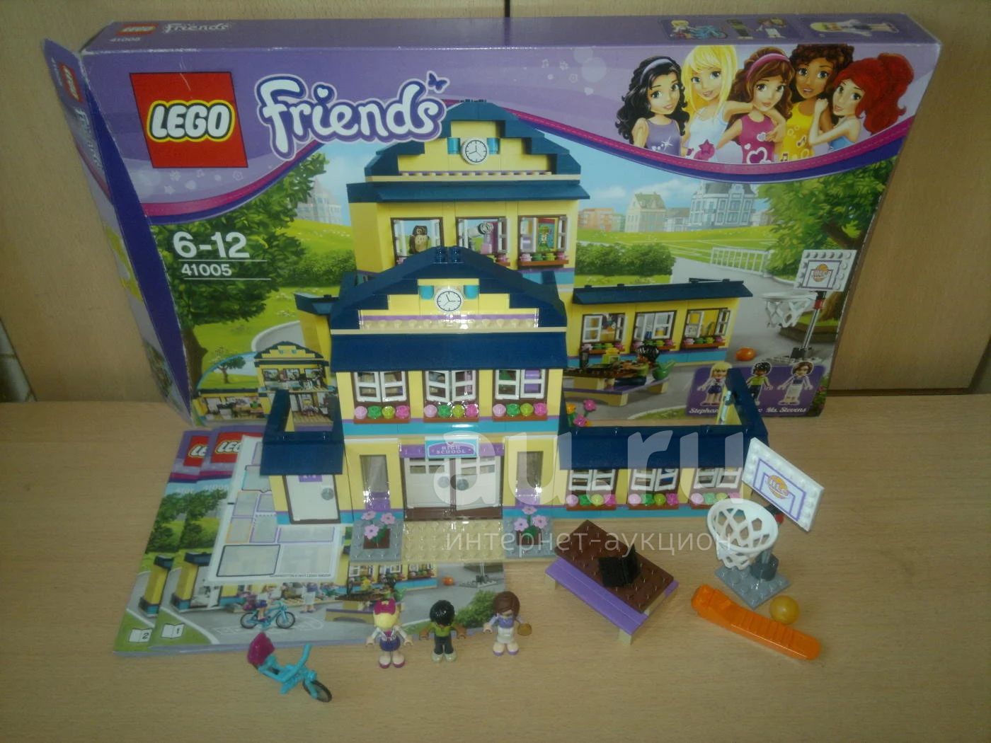 Лего Lego Friends 41005 Школа Хартлейк сити — купить в Красноярске.  Состояние: Б/у. Конструкторы на интернет-аукционе Au.ru