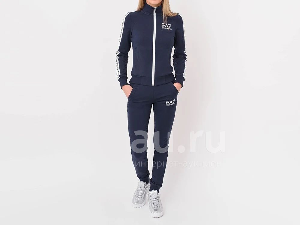 Спортивный костюм Emporio Armani (9999) — купить в Красноярске. Состояние: Новое. Спортивные костюмы на интернет-аукционе Au.ru
