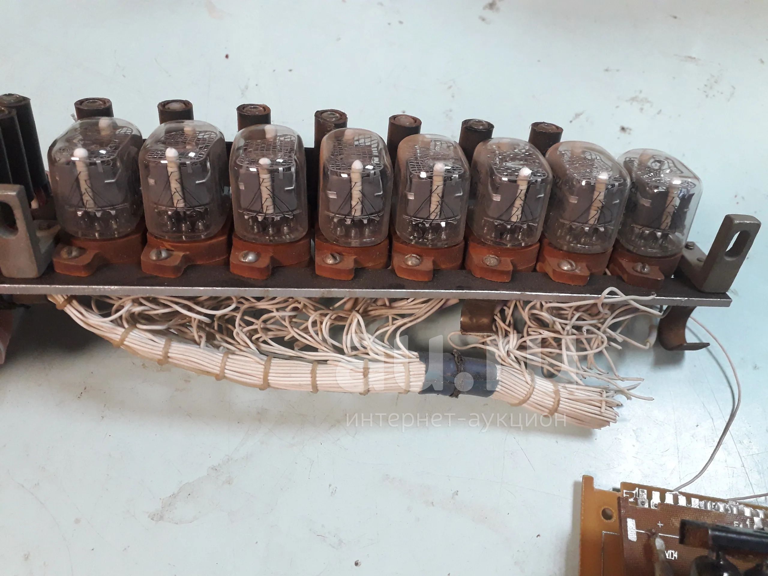 Блок газоразрядных индикаторов ин 12А — купить в Красноярске. Состояние ...
