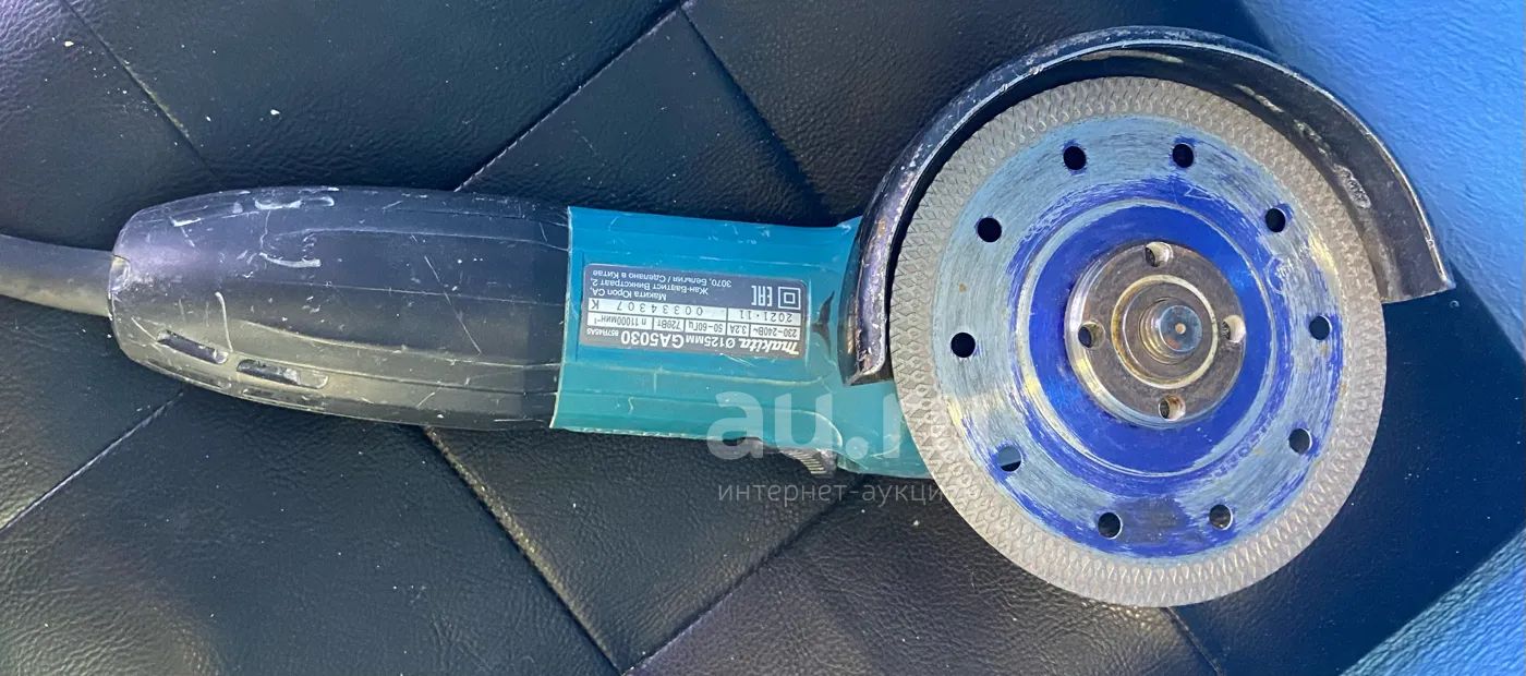 УШМ Makita GA5030, 720 Вт, 125 мм — купить в Красноярске. Состояние: Б ...