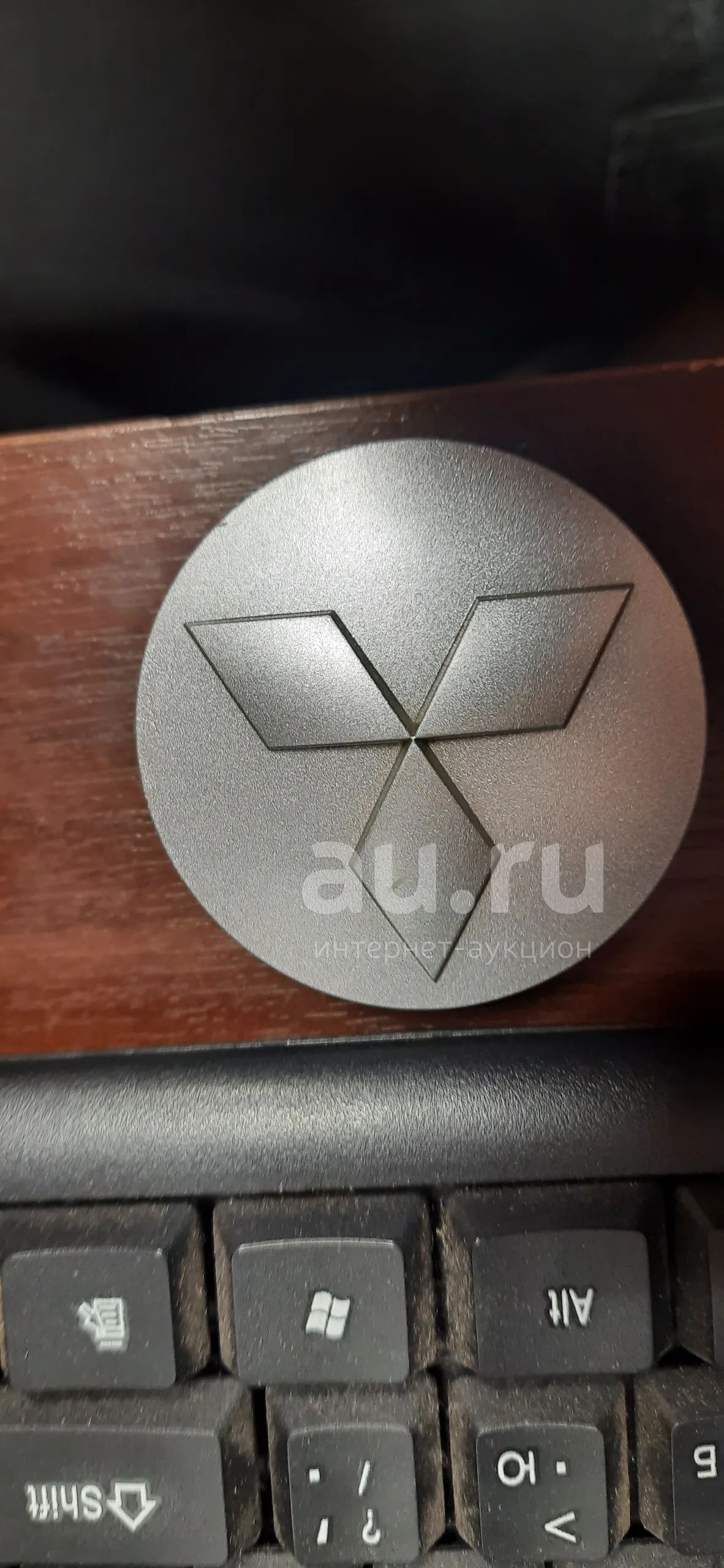 Заглушка литого диска mitsubishi — купить в Красноярске. Состояние: Б/у ...