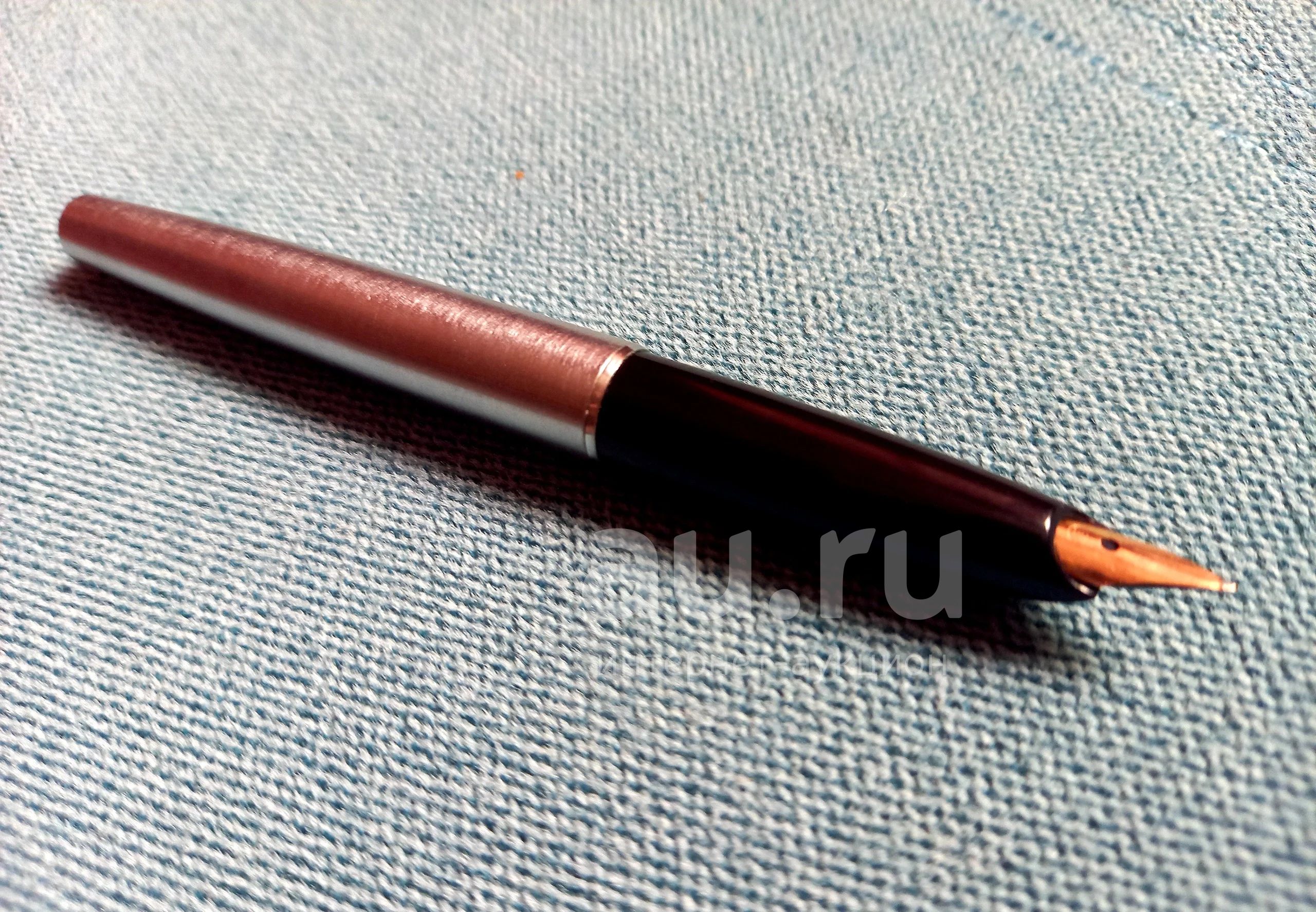 Новая перьевая ручка с золотым пером — купить в Красноярске. Состояние ...