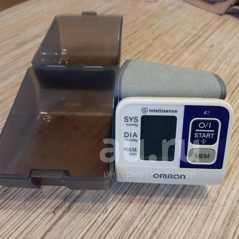 Тонометр Omron R2 — купить в Красноярске. Состояние: Б/у. Оборудование ...