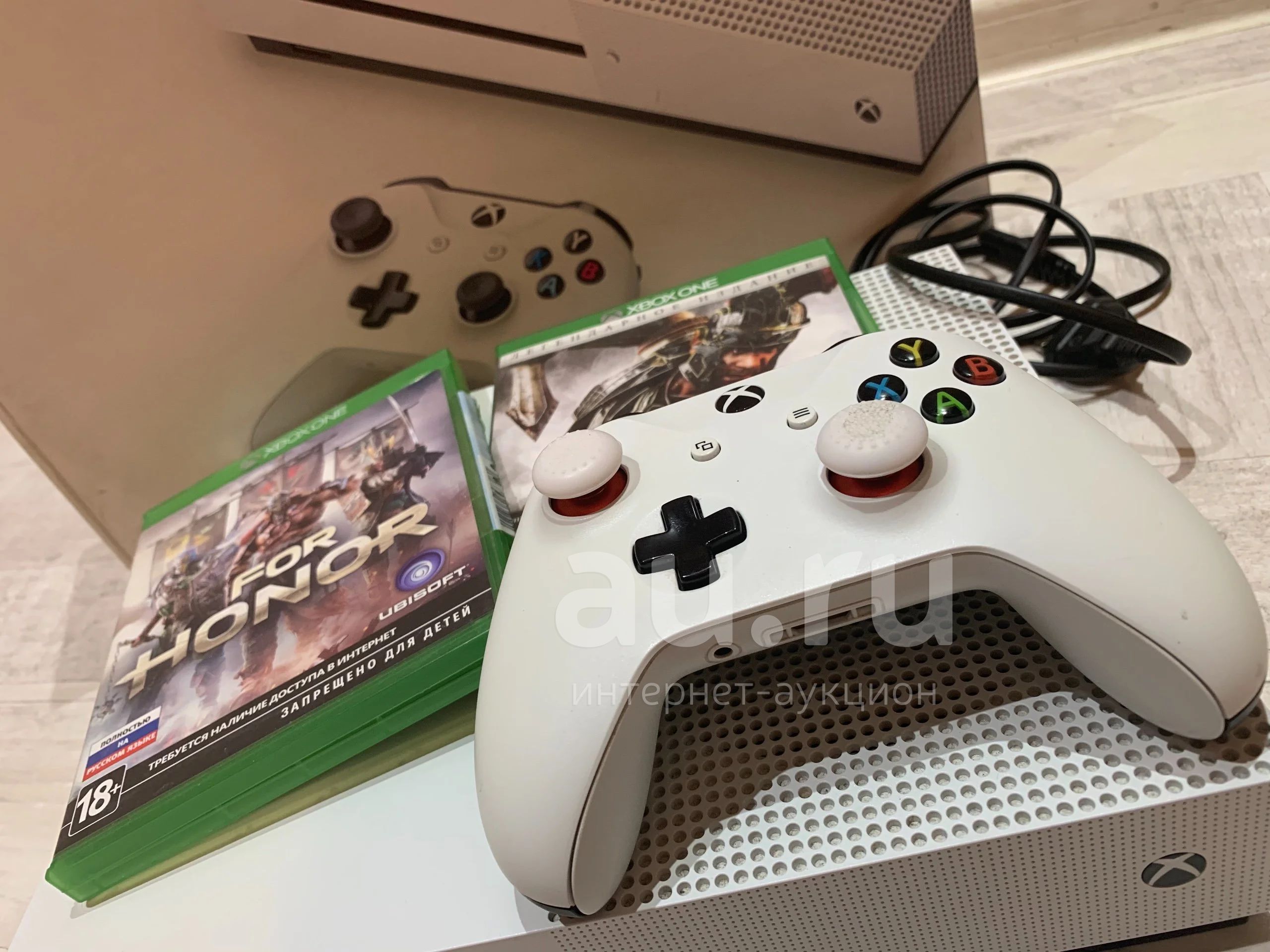 XboX One S 500GB — купить в Красноярске. Состояние: Б/у. Игры для консолей  на интернет-аукционе Au.ru