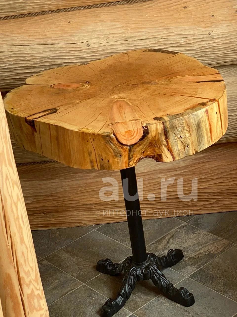 Стол из кедра