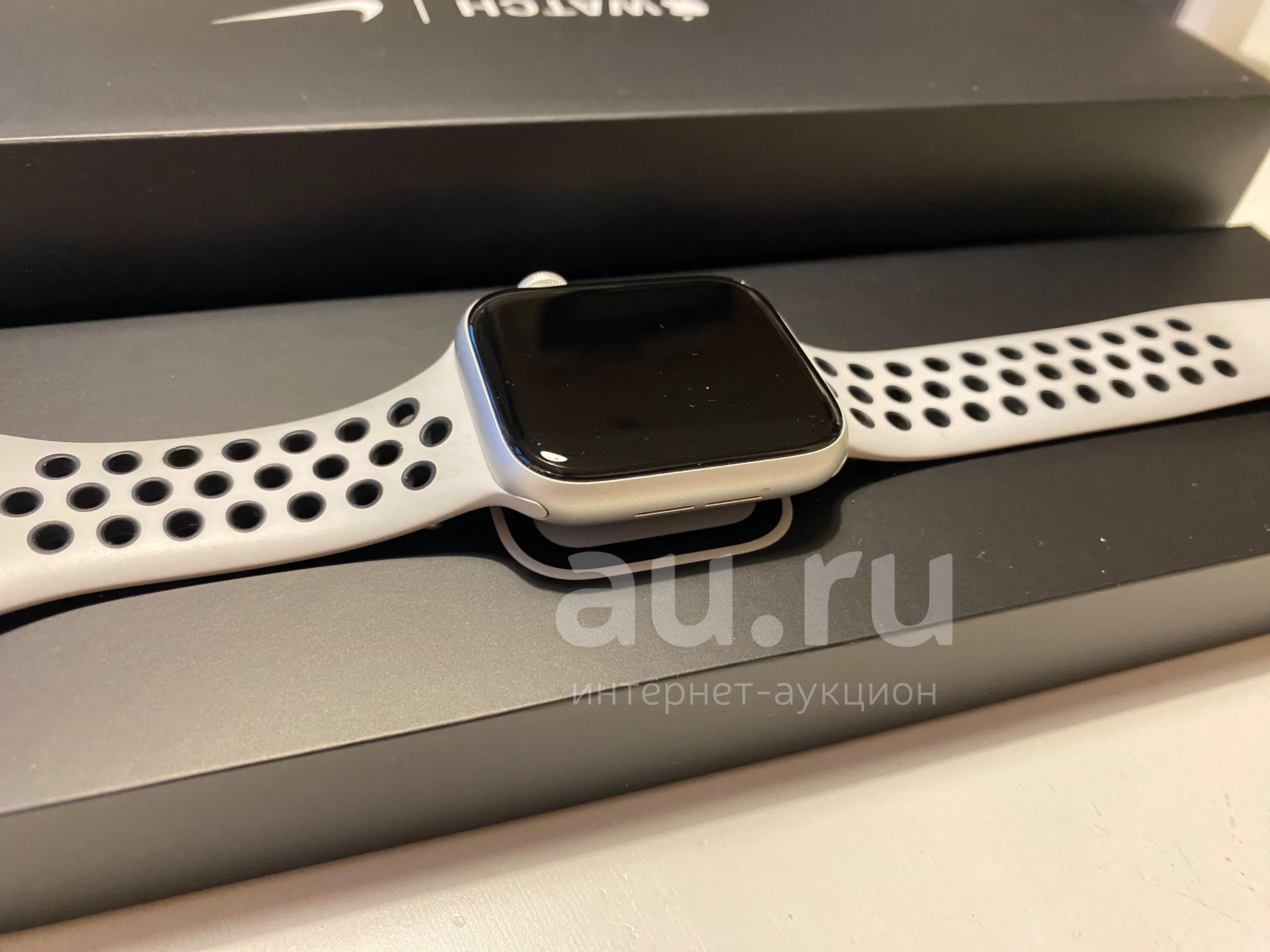 APPLE Watch Nike series 6 44MM Silver Au.ru