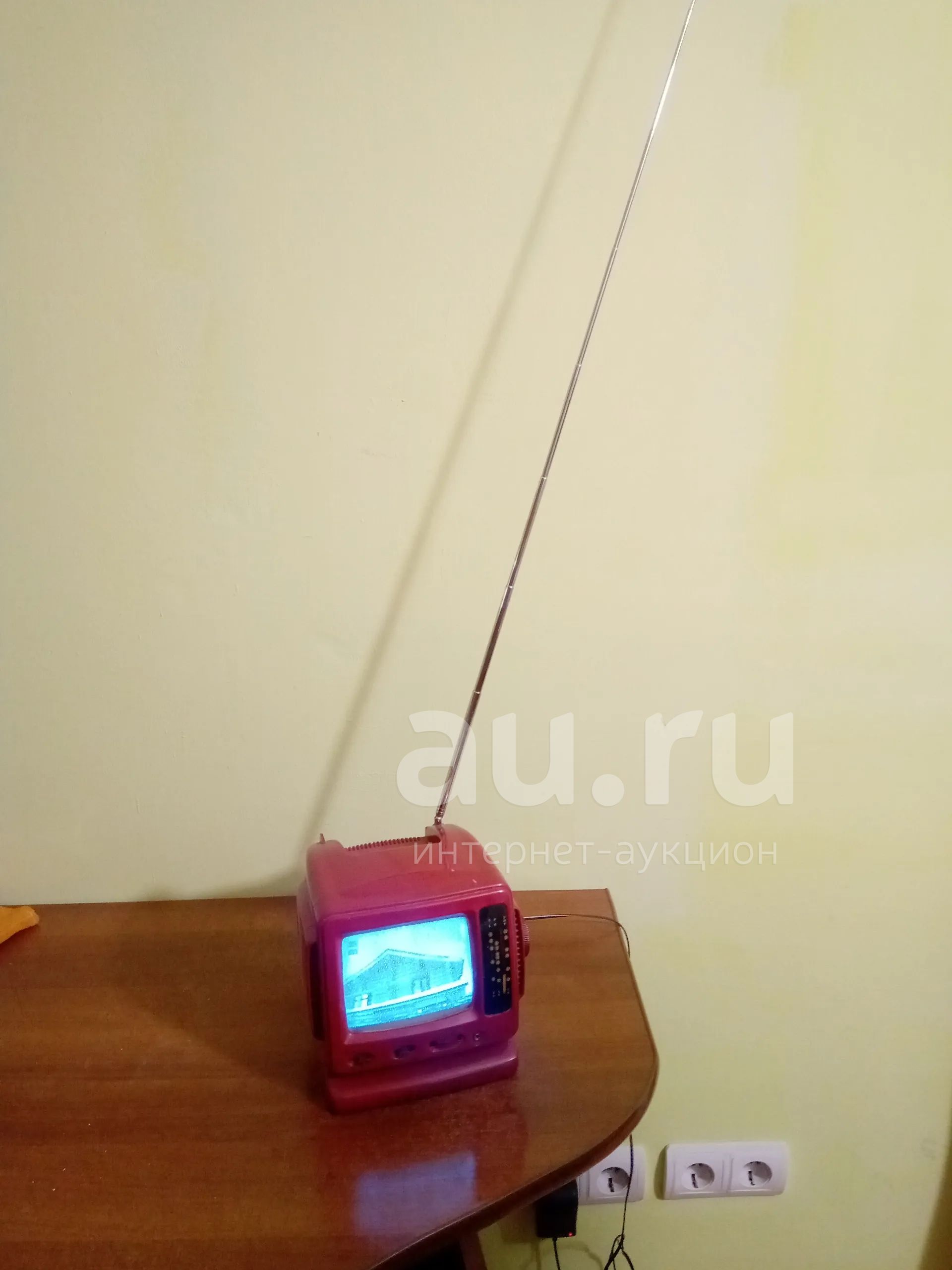 Маленький китайский телевизор — купить в Красноярске. Состояние: Б/у ...