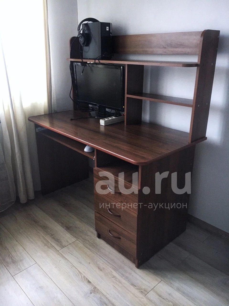 Стол письменный — купить в Красноярске. Состояние: Б/у. Компьютерные и ...