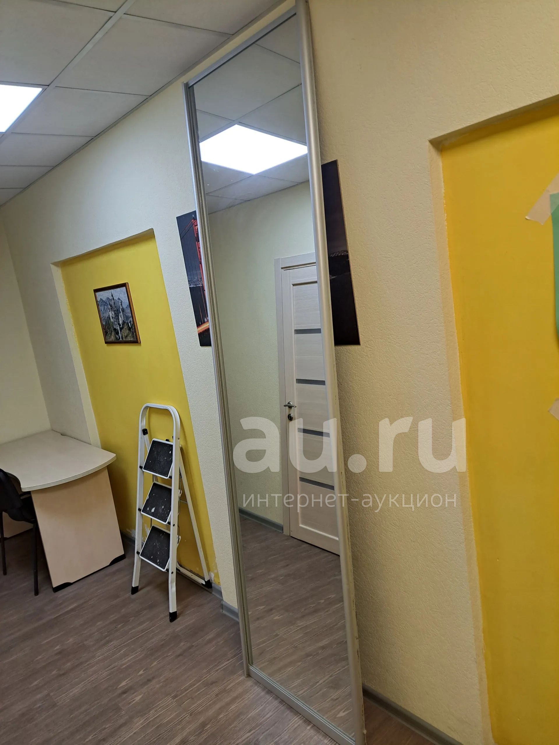 Зеркало 260х70см — купить в Красноярске. Состояние: Б/у. Зеркала на ...