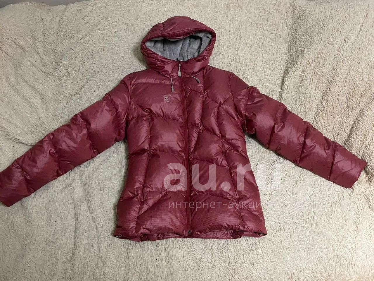 Женский пуховик Арта Sivera 48/170 — купить в Красноярске. Состояние:Новое. Верхняя одежда на интернет-аукционе Au.ru