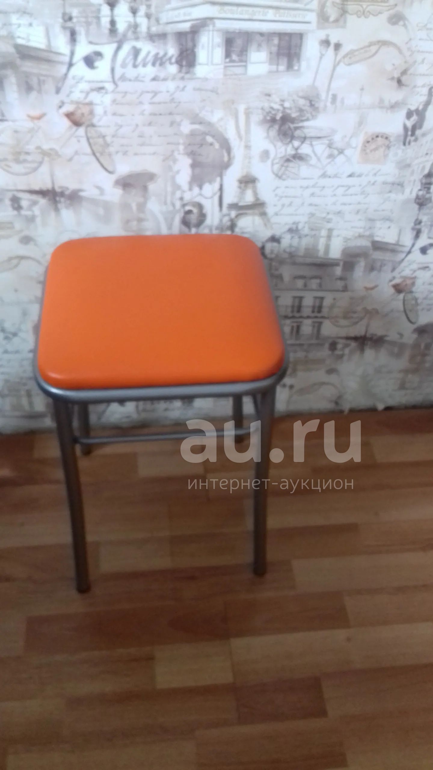 Табурет — купить в Красноярске. Состояние: Б/у. Столы, стулья ...
