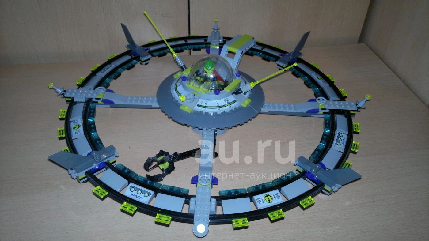 Lego Alien Conquest 7065 . Au.ru