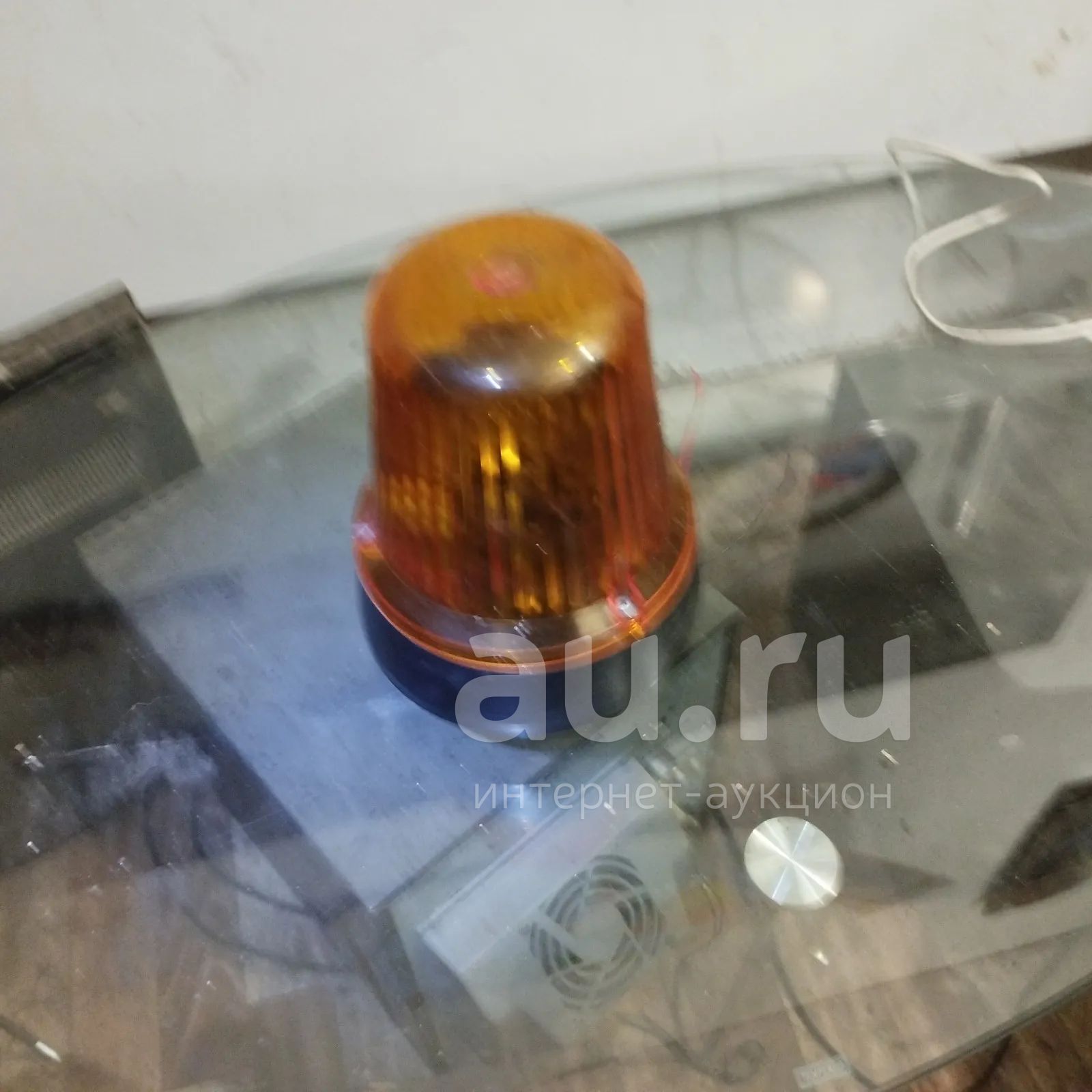 Проблесковый маяк 12v — купить в Красноярске. Состояние: Б/у. Оптика и ...