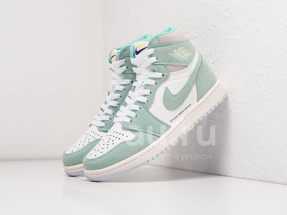 Nike Air Jordan 1 Mid 15521 37 . Au.ru