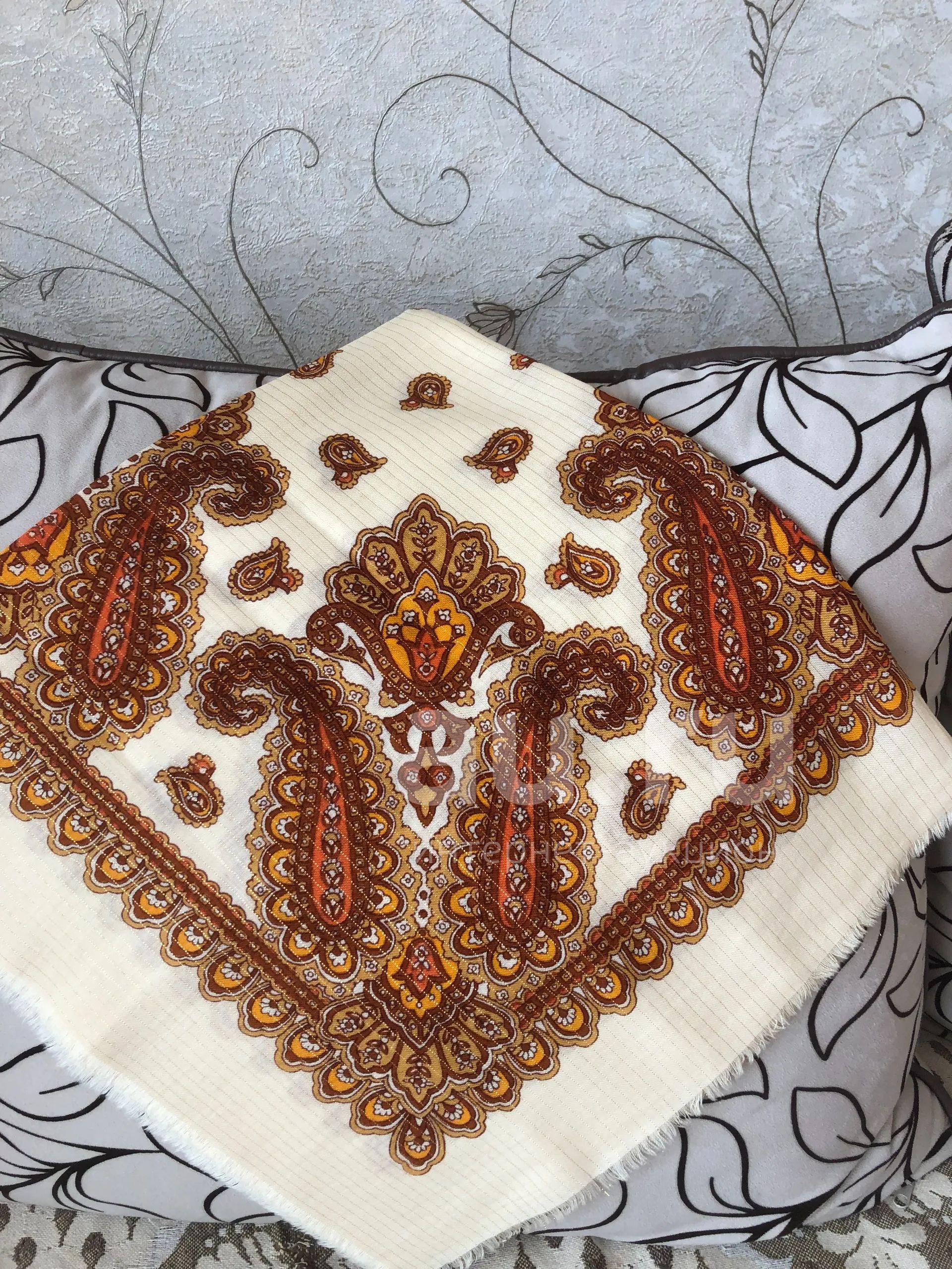 Платок шерстяной с люрексом, Павловопосадский. Винтаж. НОВЫЙ — купить в ...