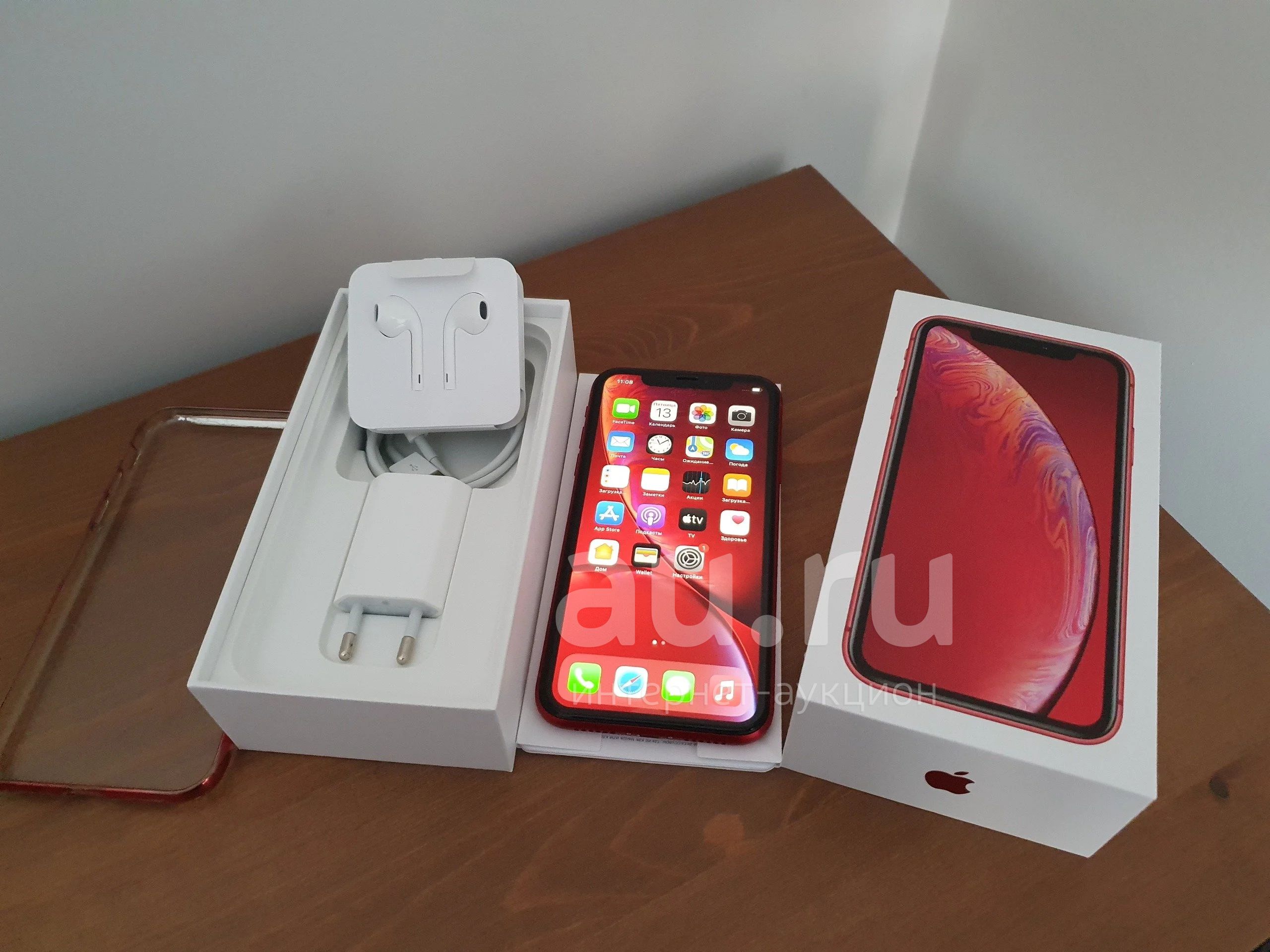 iPhone XR Red 64Gb гарантия полный комплект — купить в Красноярске.  Состояние: Б/у. Смартфоны на интернет-аукционе Au.ru